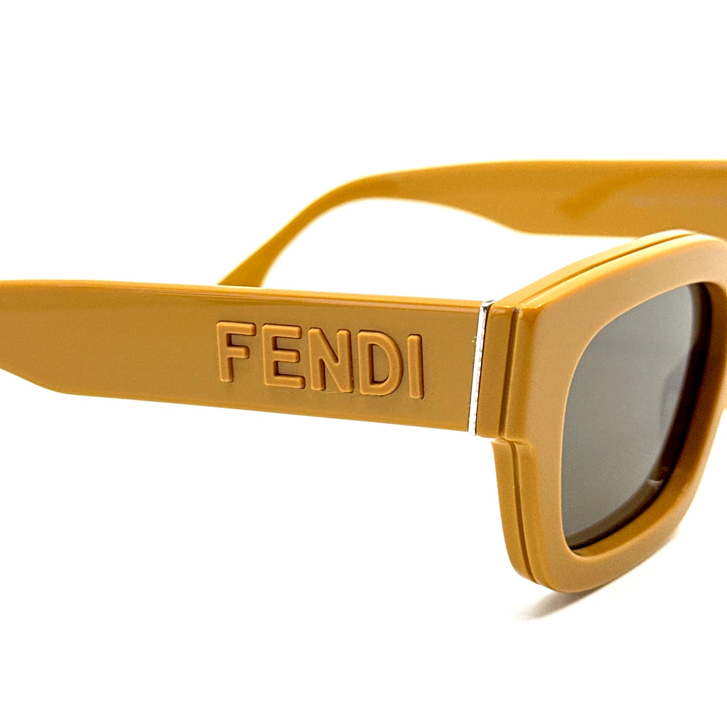 FENDI Sunglasses FE40119I 39E