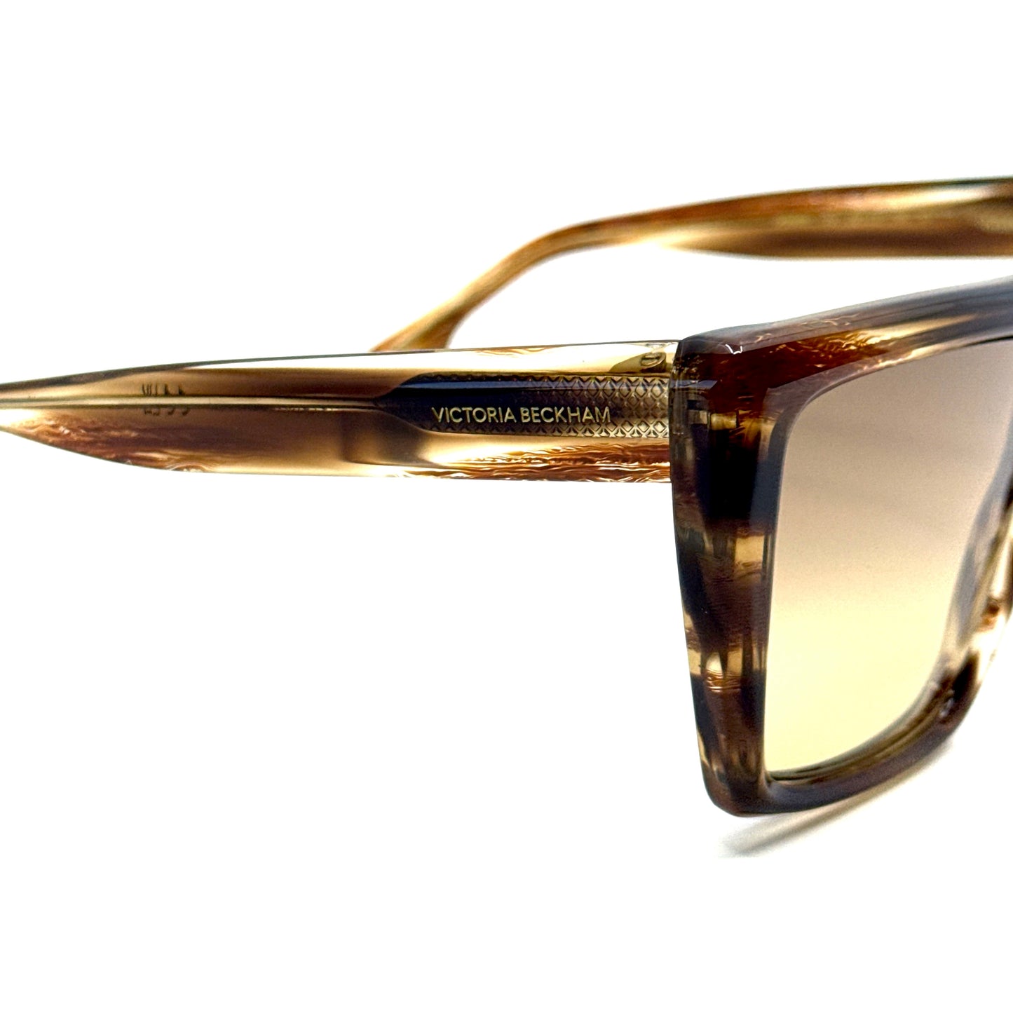 Victoria Beckham Sunglasses VB686S 228