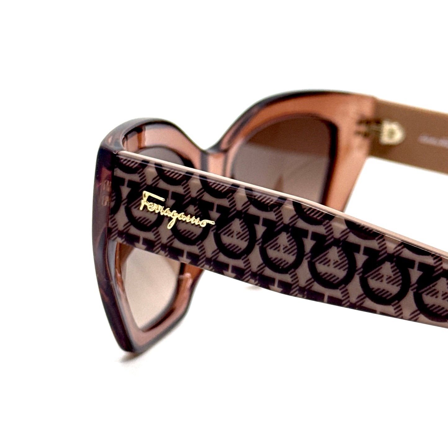 SALVATORE FERRAGAMO Sunglasses SF1043S 232