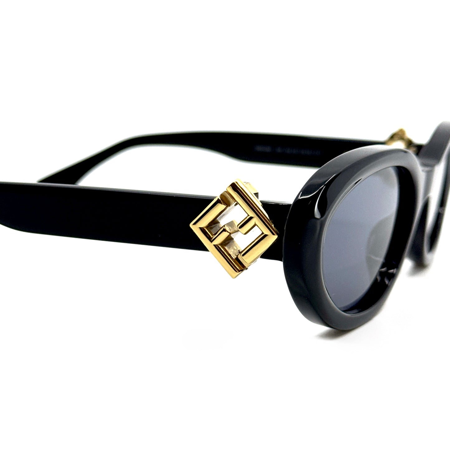 FENDI Sunglasses FE40140U 01A