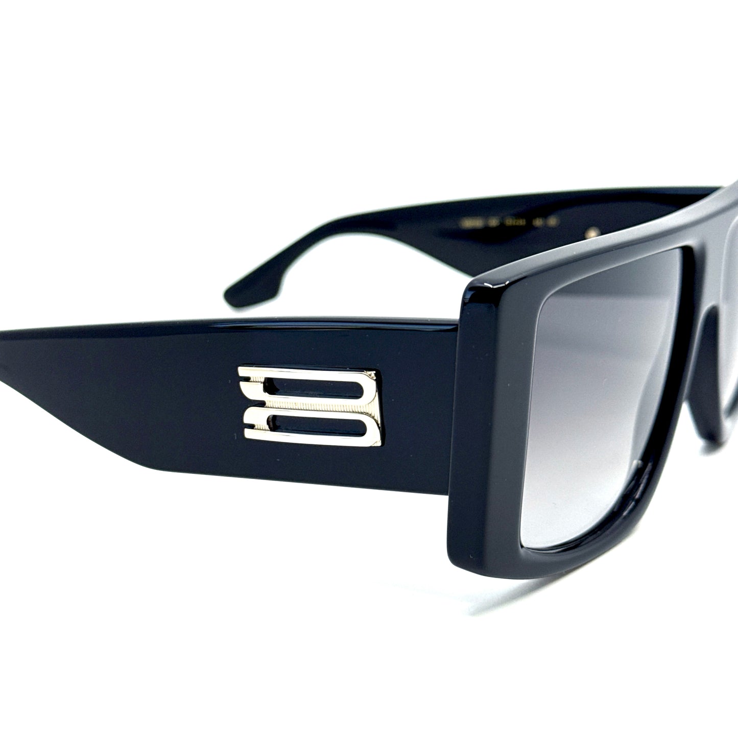 Victoria Beckham Sunglasses VB678S 001