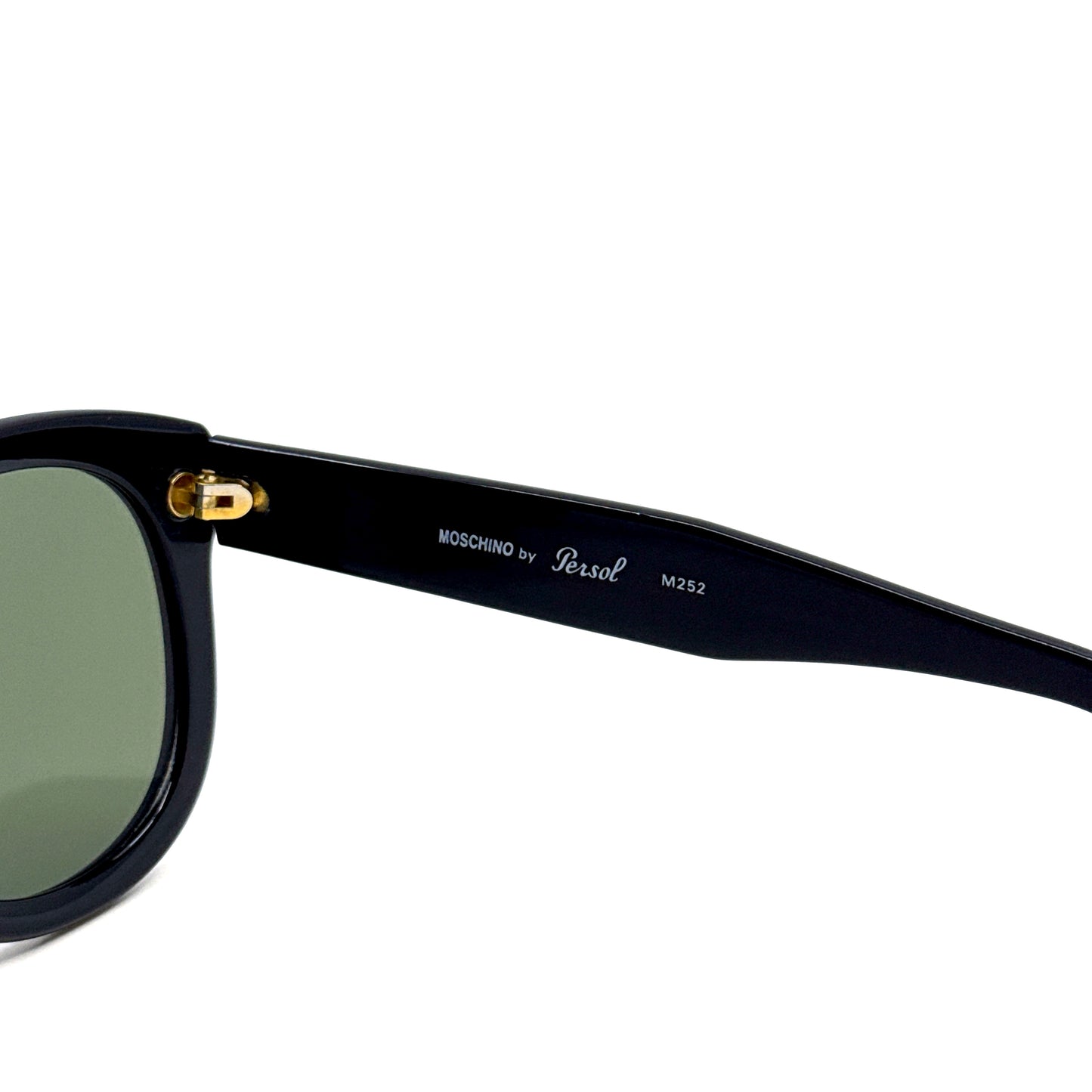 Moschino Vintage Sunglasses M252 95