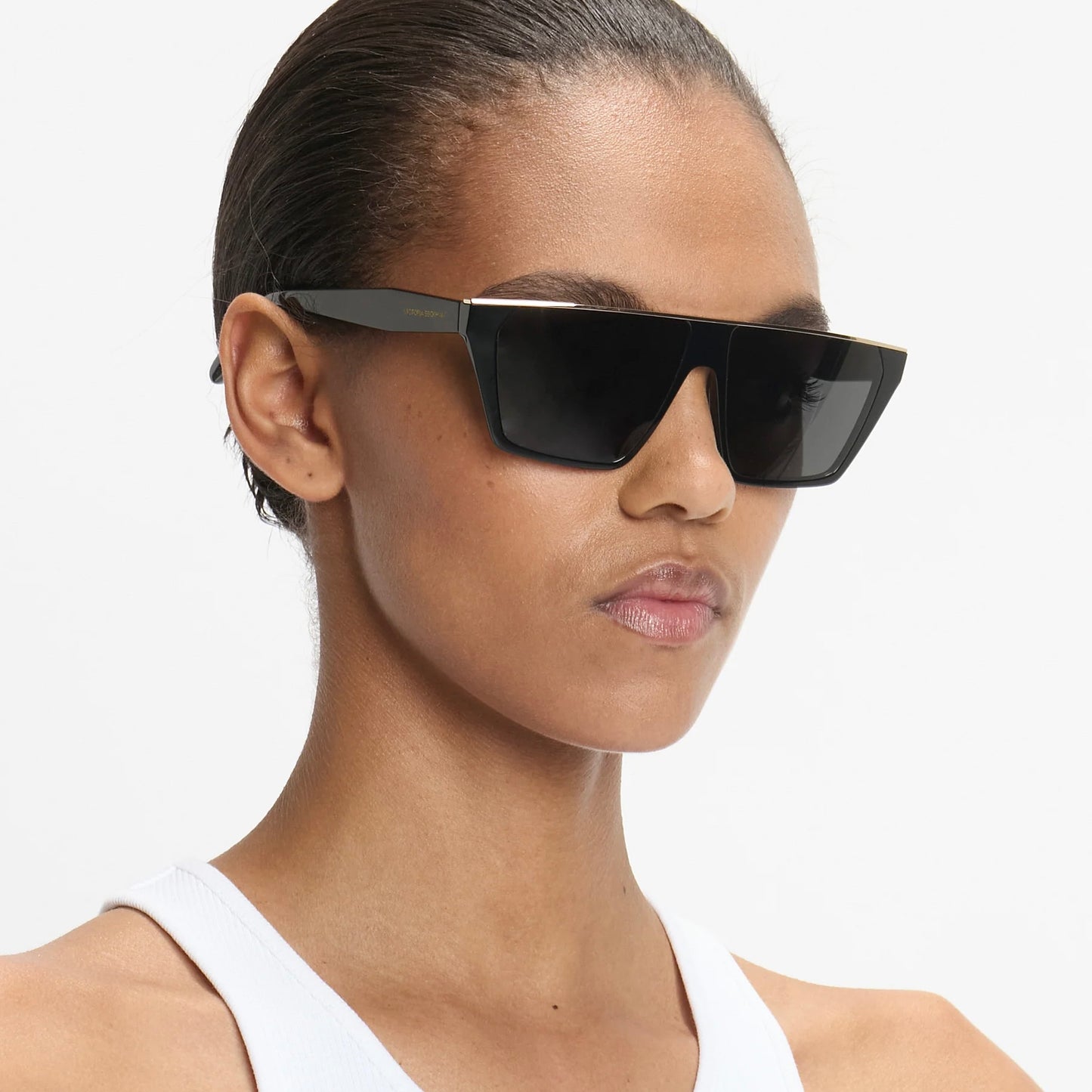 Victoria Beckham Sunglasses VB683S 415