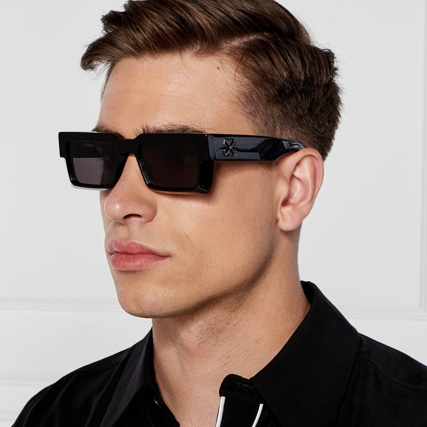 OFF-WHITE Sunglasses Moberly OERI114 1007