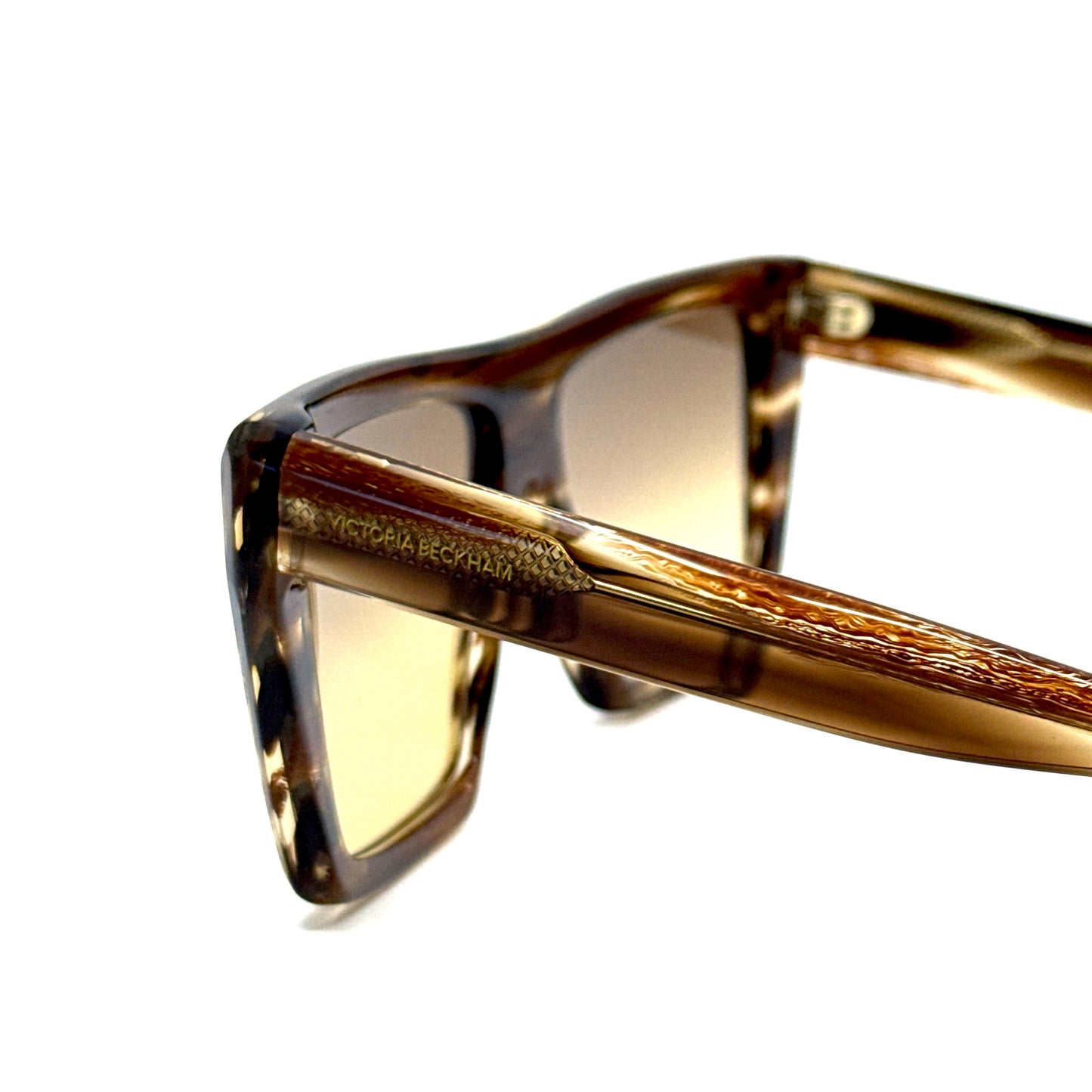 Victoria Beckham Sunglasses VB686S 228
