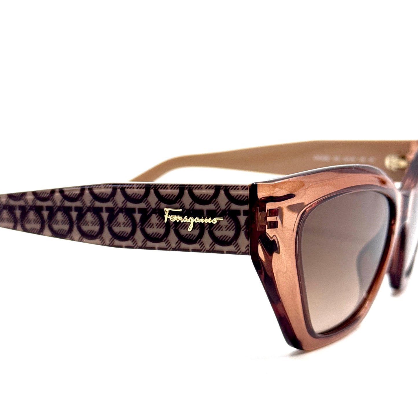 SALVATORE FERRAGAMO Sunglasses SF1043S 232