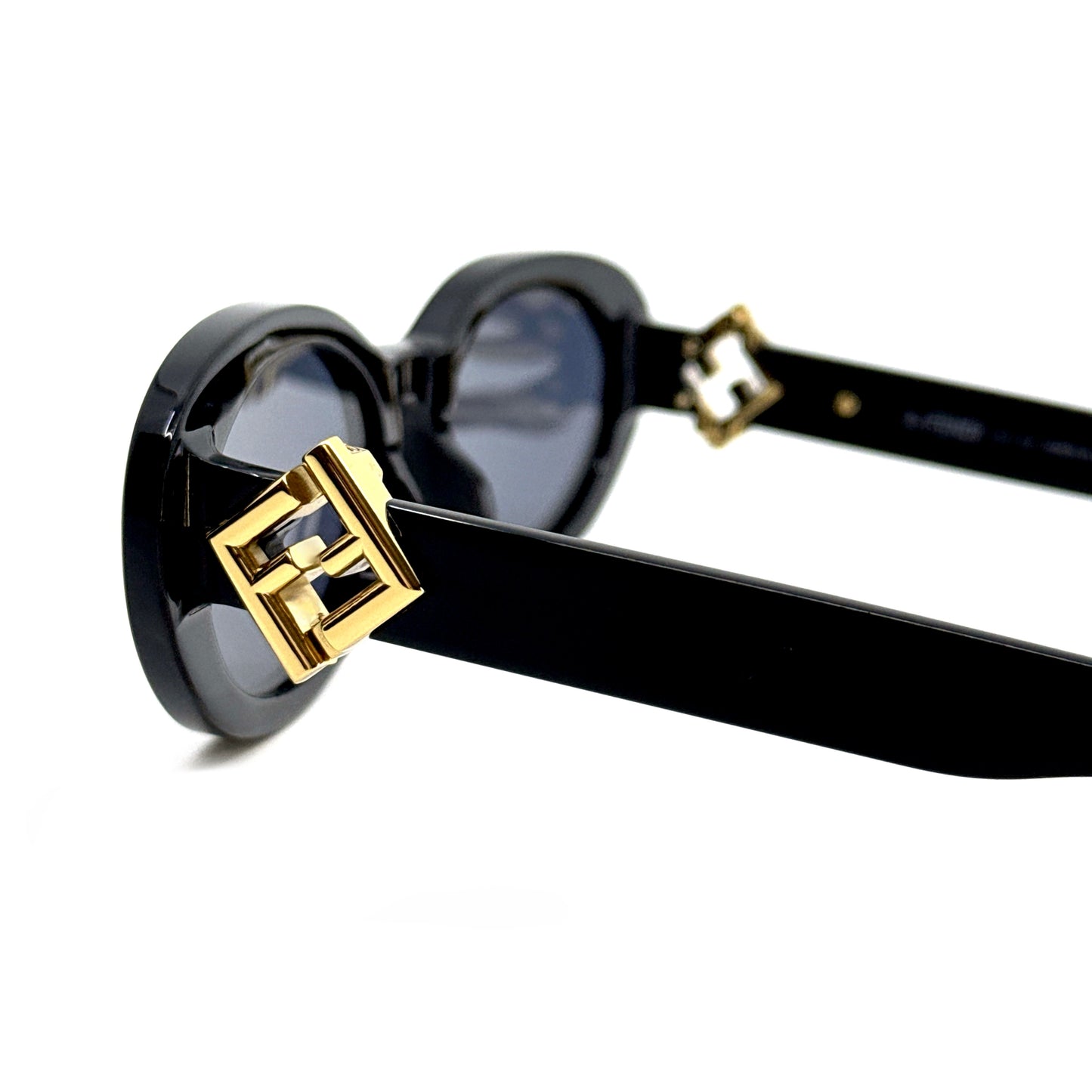 FENDI Sunglasses FE40140U 01A