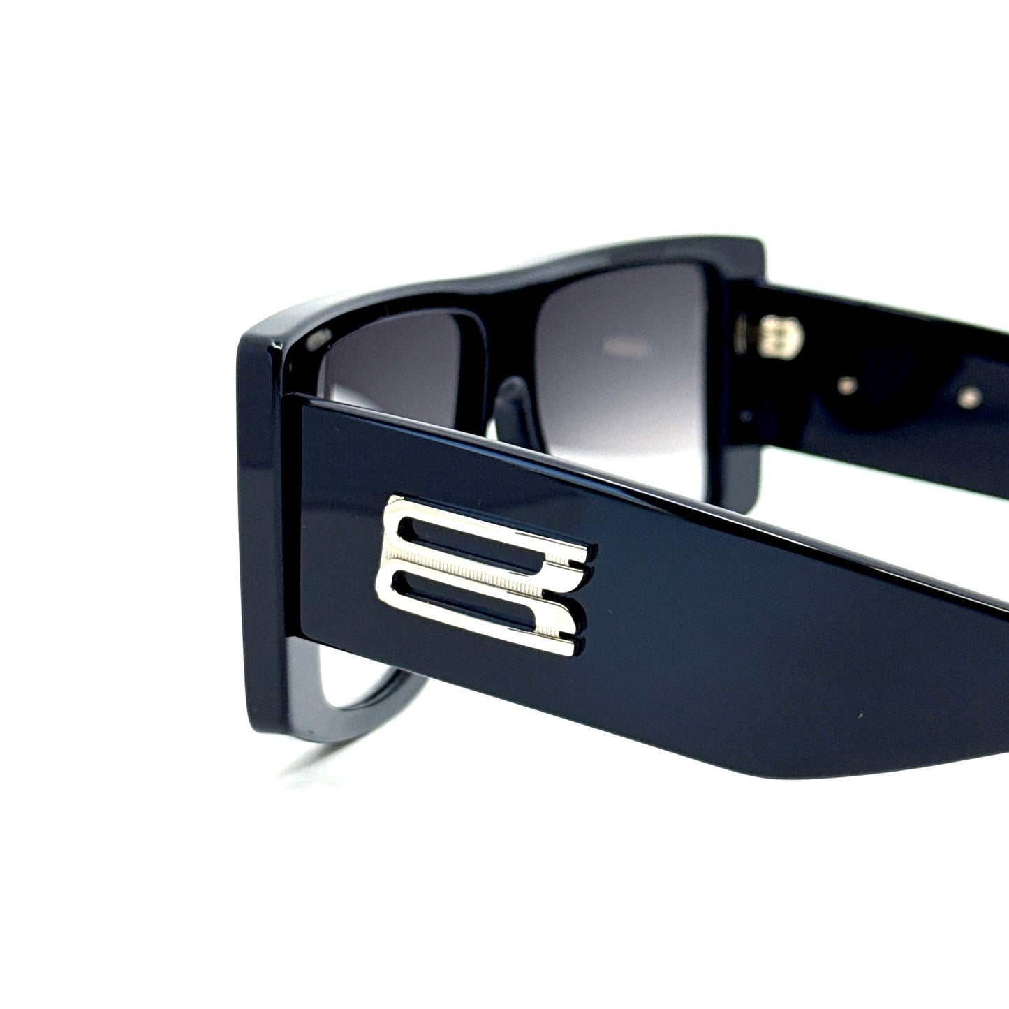 Victoria Beckham Sunglasses VB678S 001