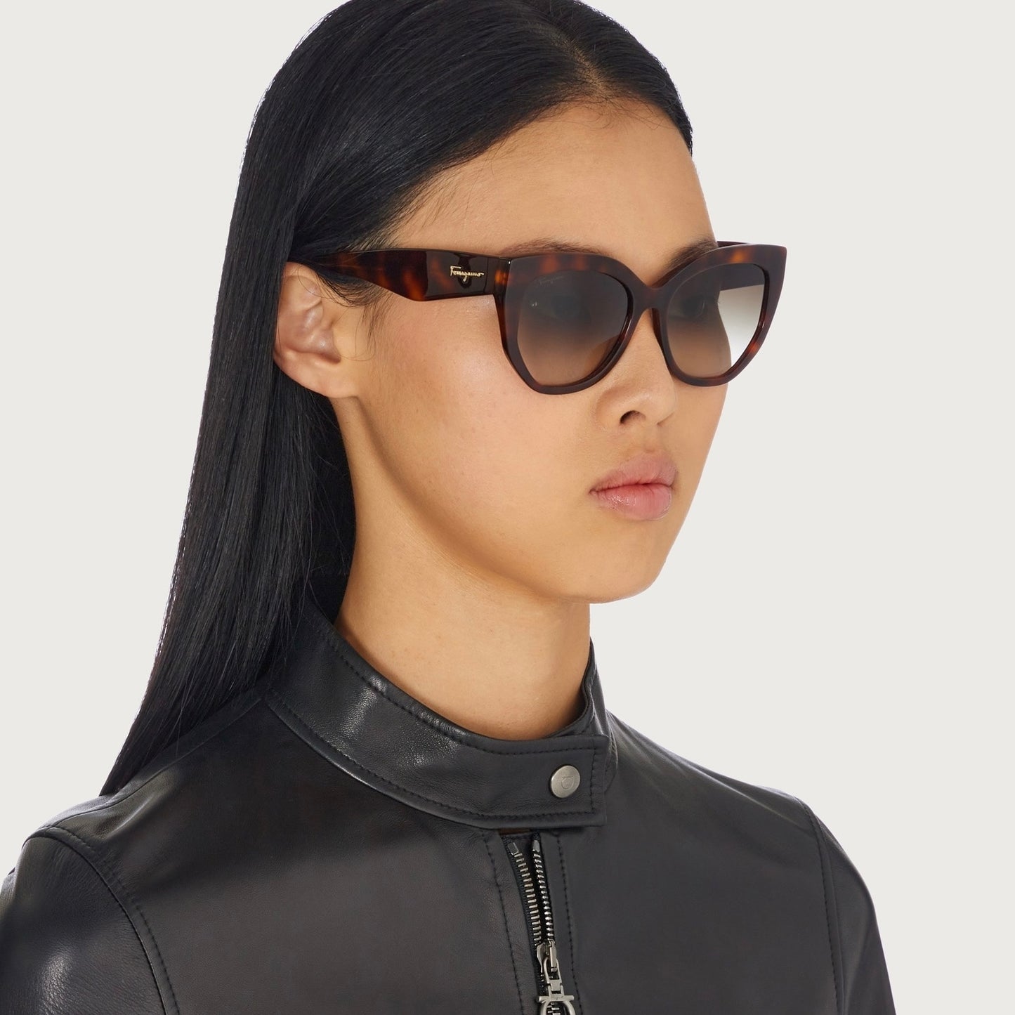 SALVATORE FERRAGAMO Sunglasses SF1061S 001