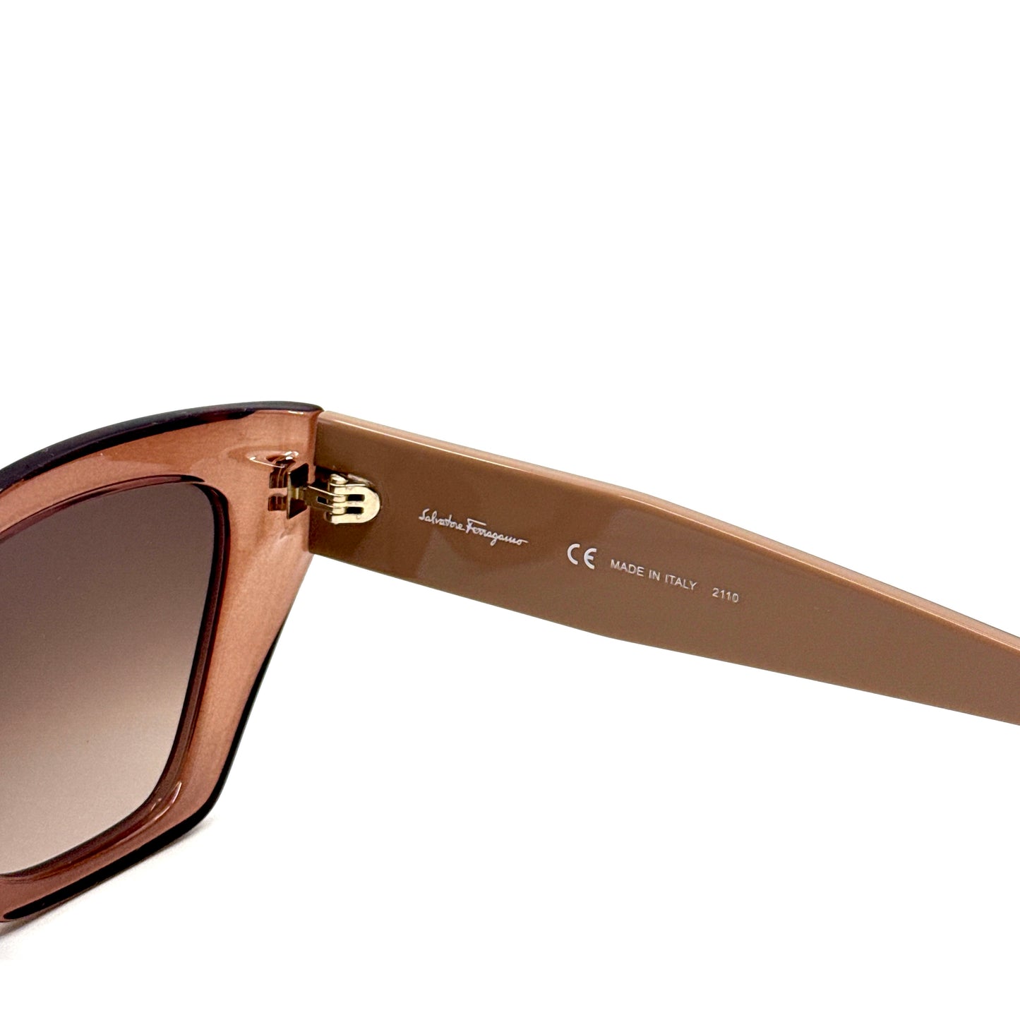 SALVATORE FERRAGAMO Sunglasses SF1043S 232
