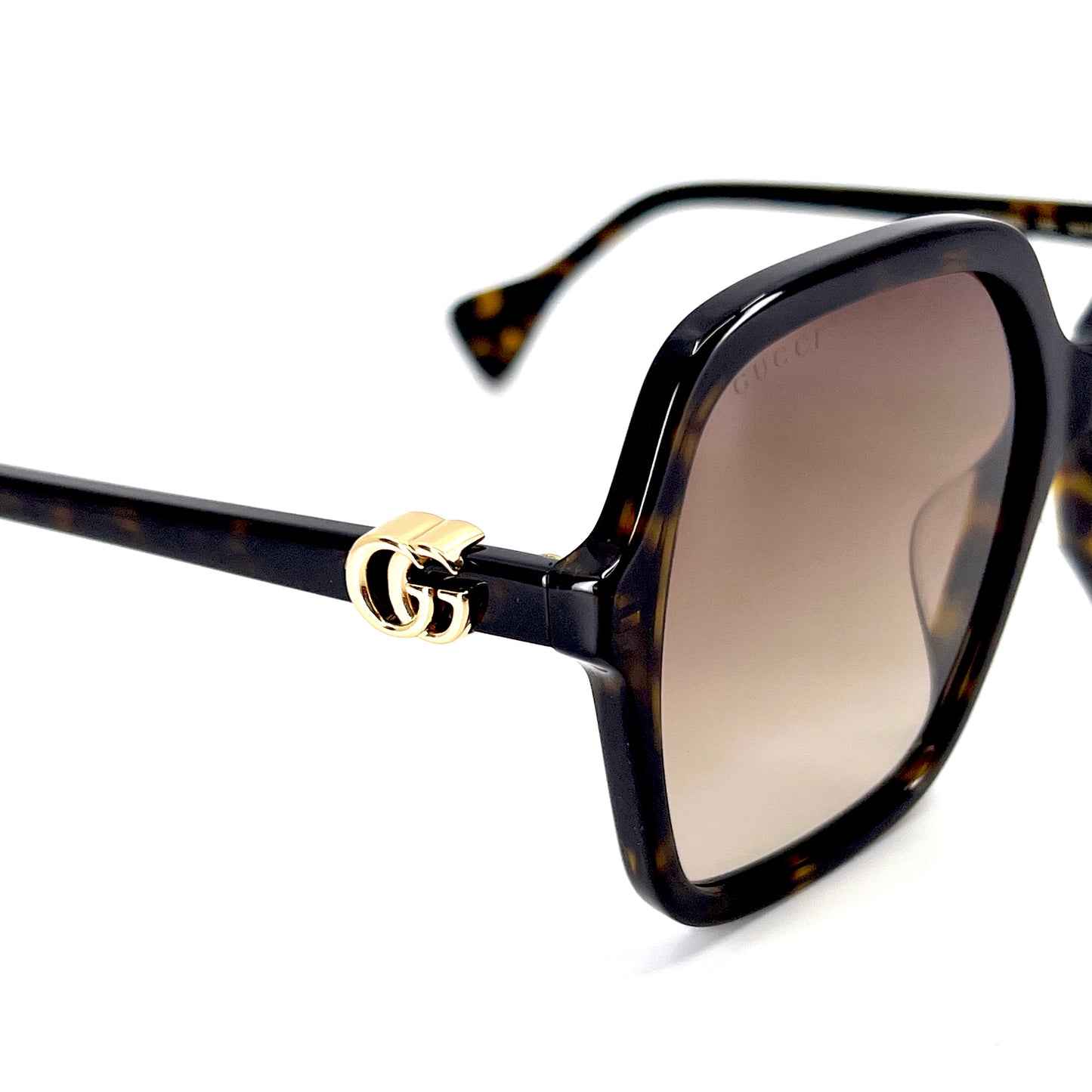 GUCCI Sunglasses GG1072S 002