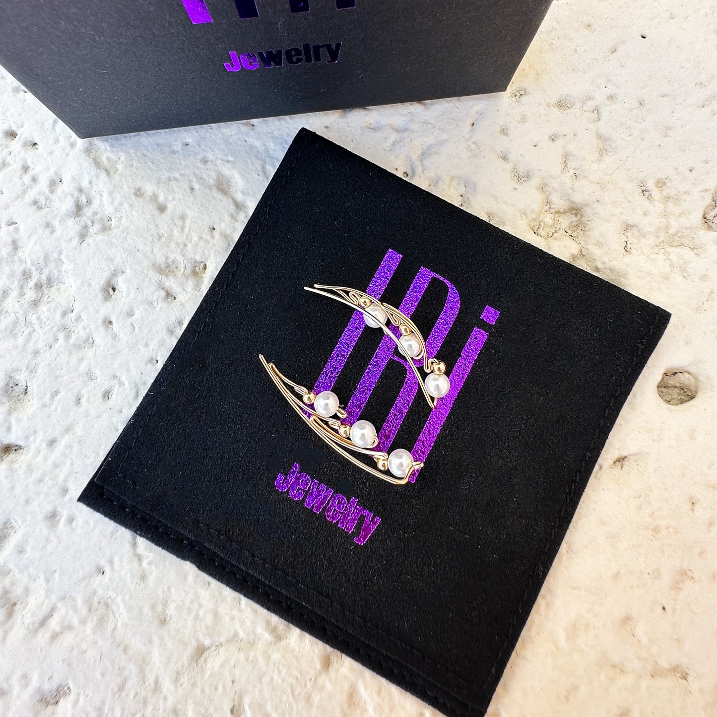 Wing ear climbers with pearls - 14k Gold