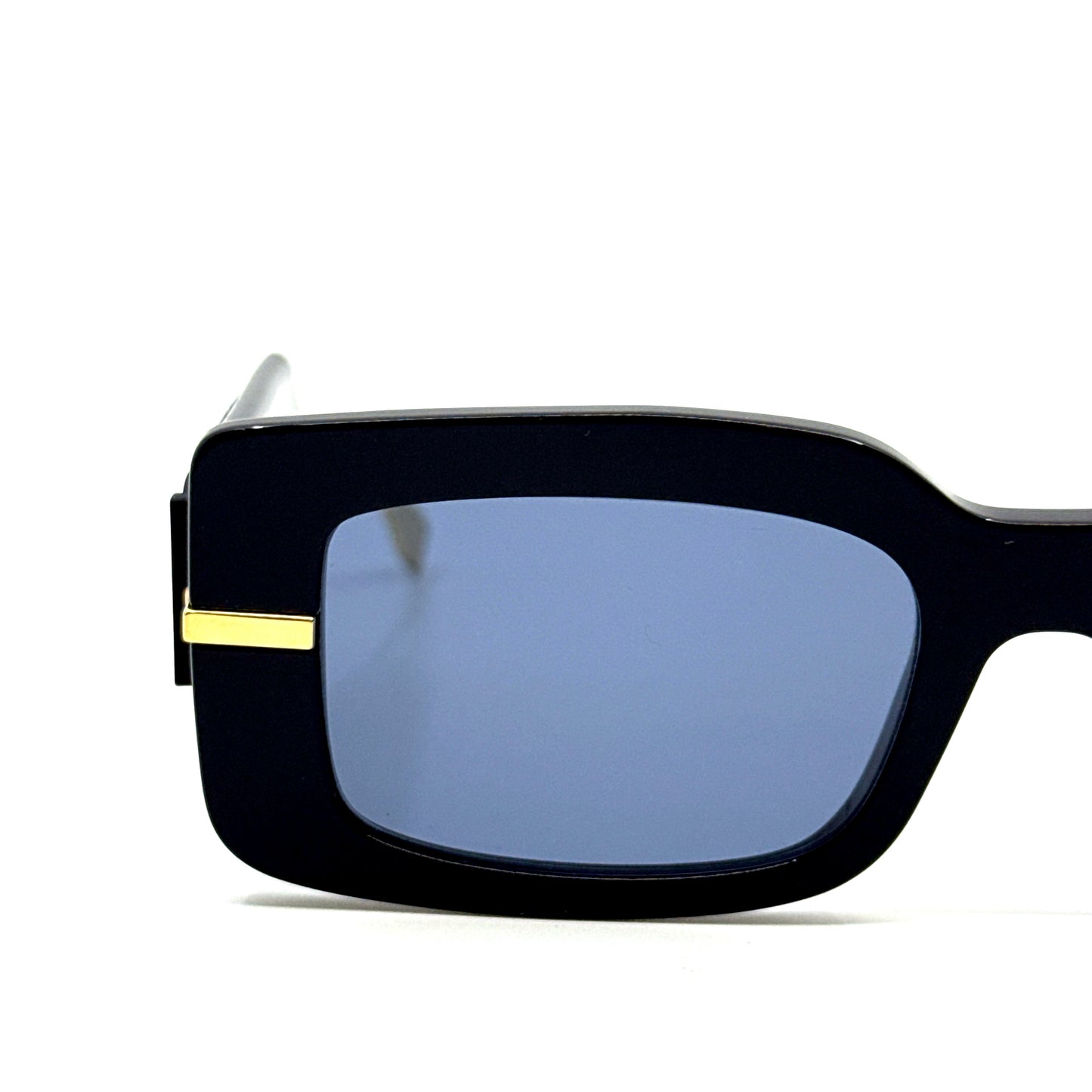 FENDI Sunglasses FE40133I 01V