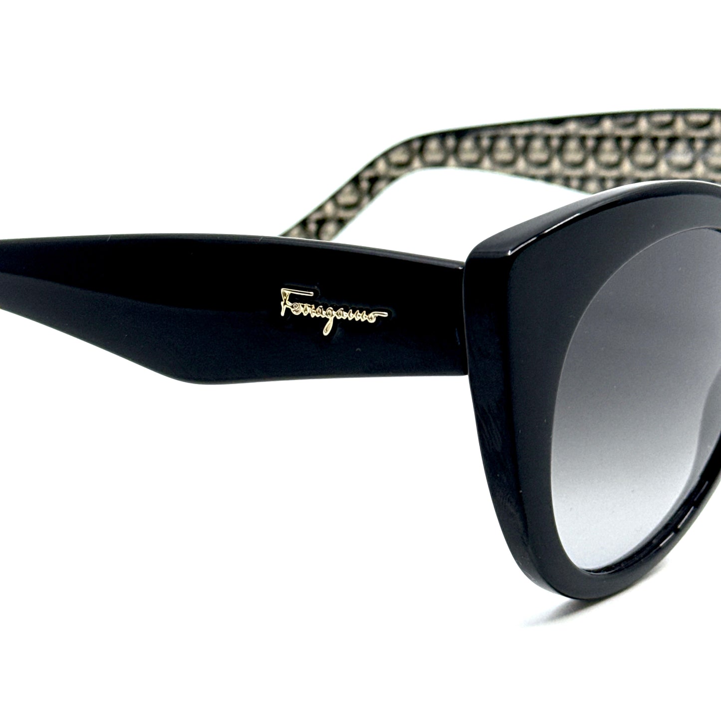 SALVATORE FERRAGAMO Sunglasses SF964S 001