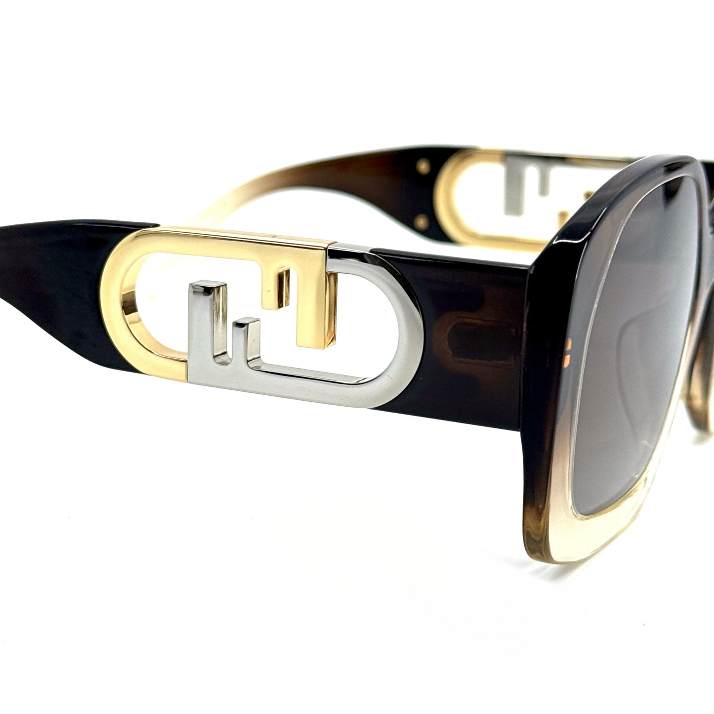 FENDI Sunglasses FE40048U 57F