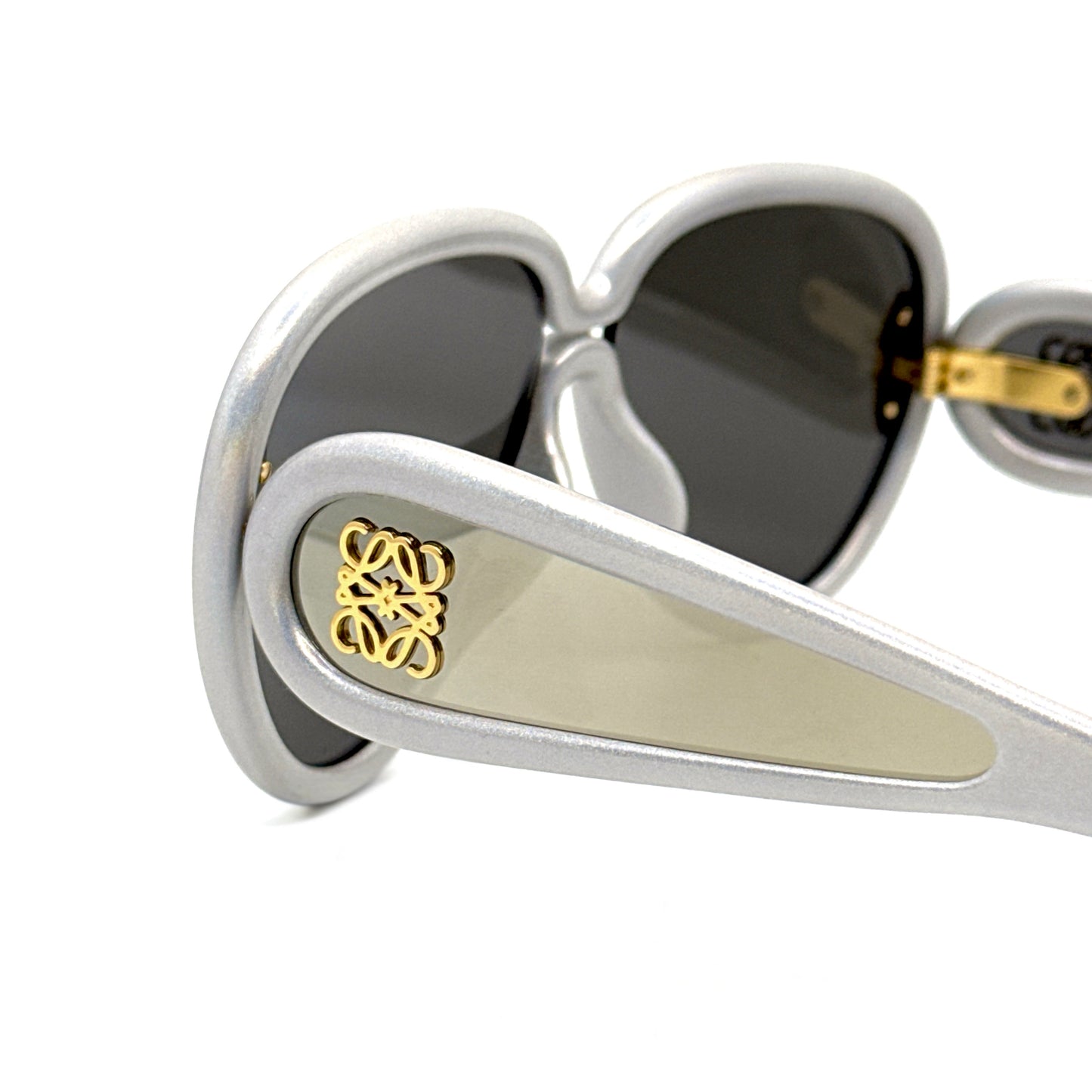 LOEWE Sunglasses LW40132I 24C