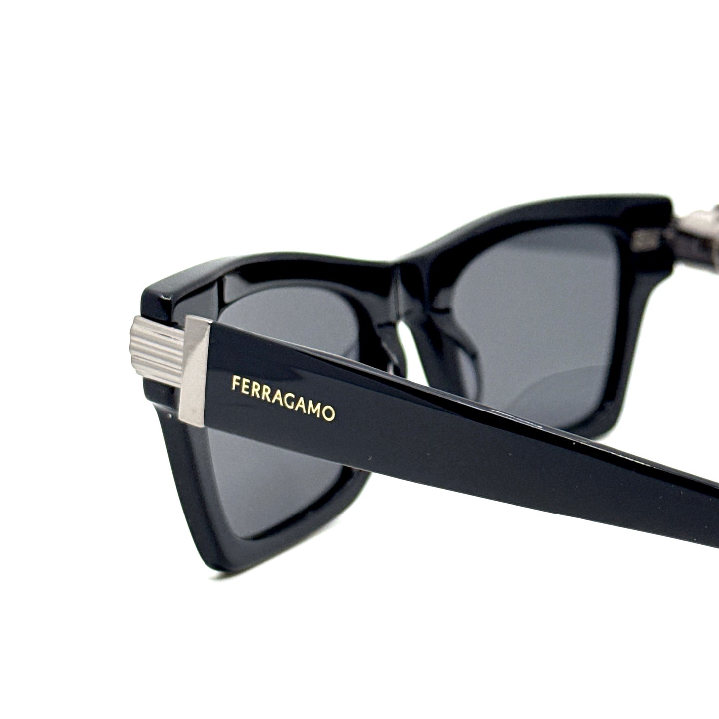 SALVATORE FERRAGAMO Sunglasses SF2013S 001
