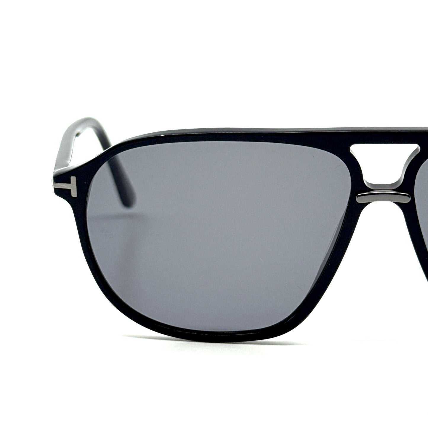 TOM FORD Bruce Sunglasses TF1026-N 01D
