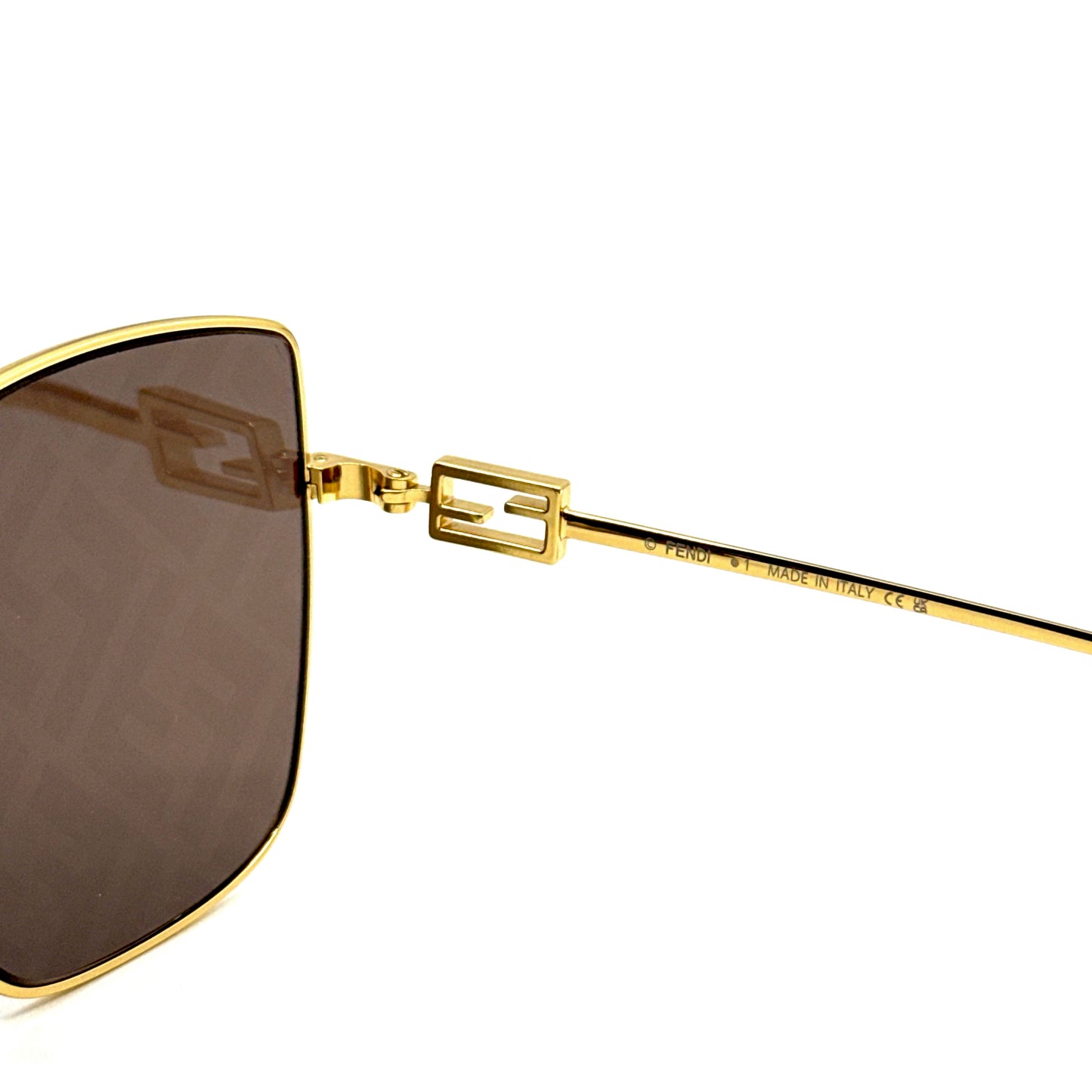 FENDI Sunglasses FE40013U 30G