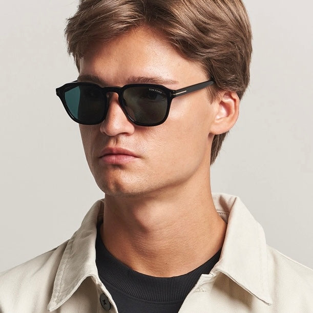 TOM FORD Avery Sunglasses TF931 01V