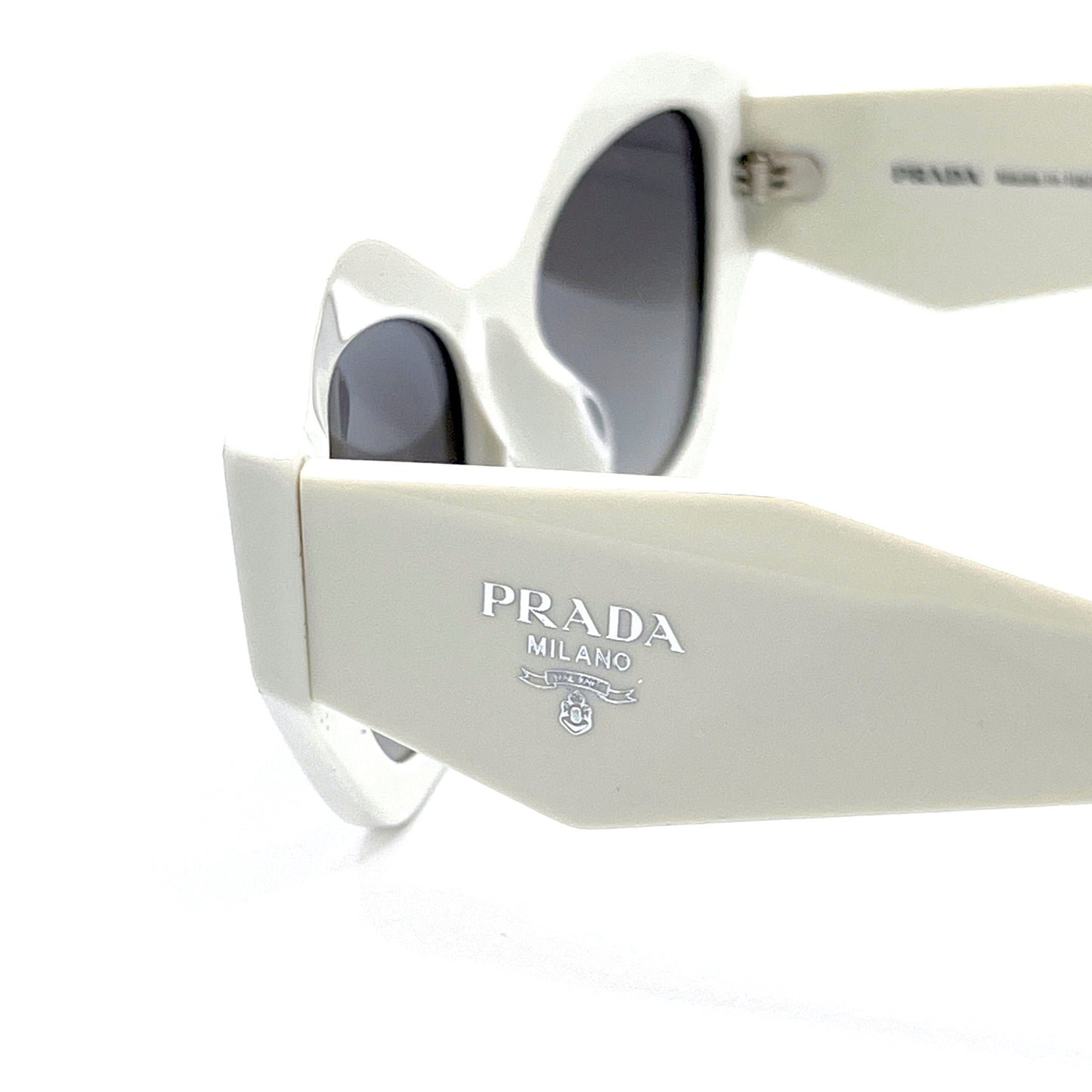 PRADA Sunglasses SPR07Y 142-130