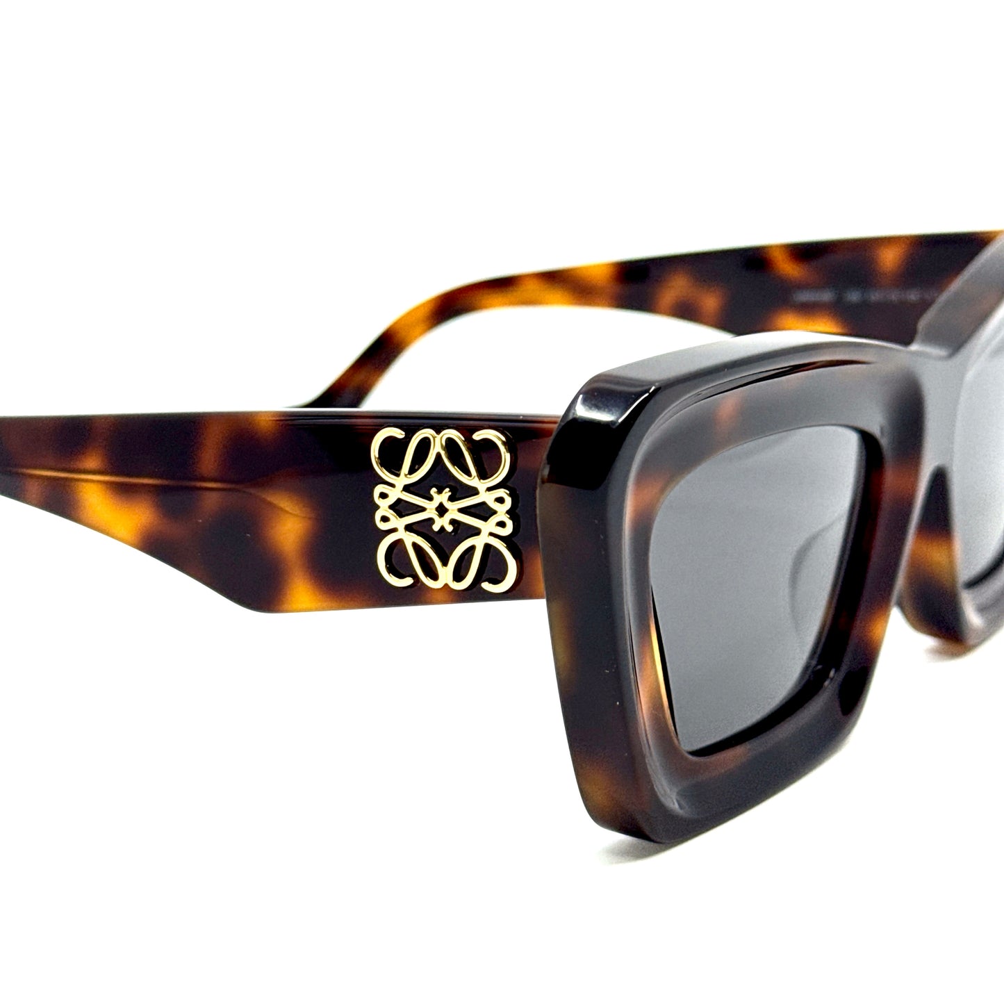 LOEWE Sunglasses LW40145F 52A