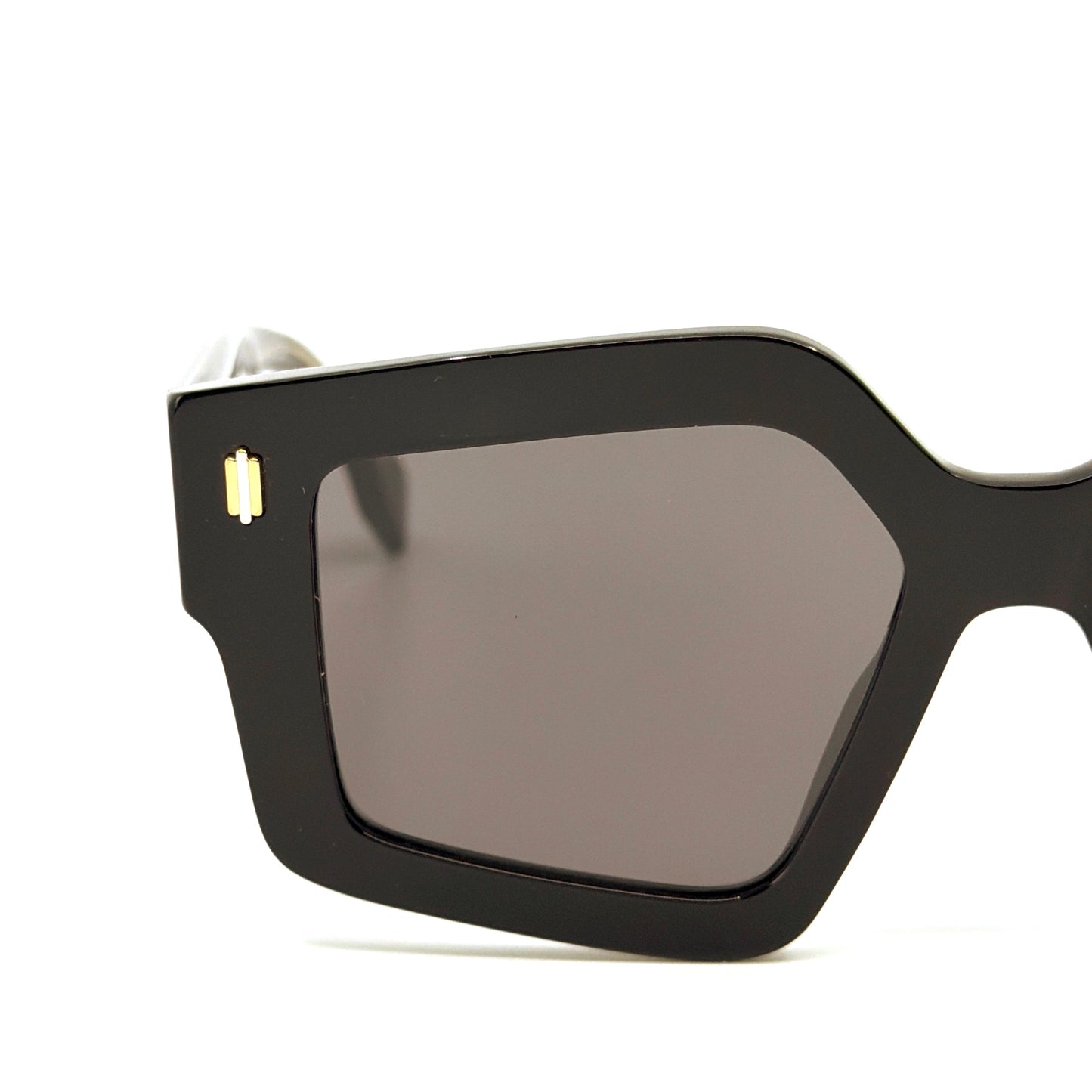 FENDI Sunglasses FE40162I 01A