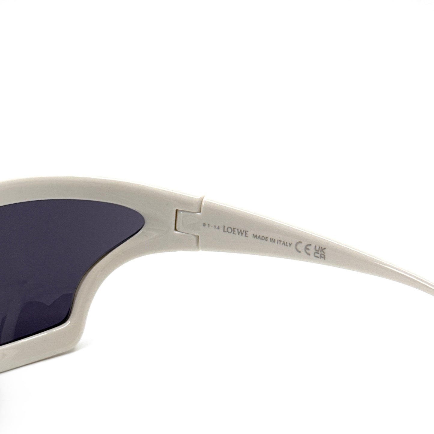 LOEWE Sunglasses LW40143U 25A