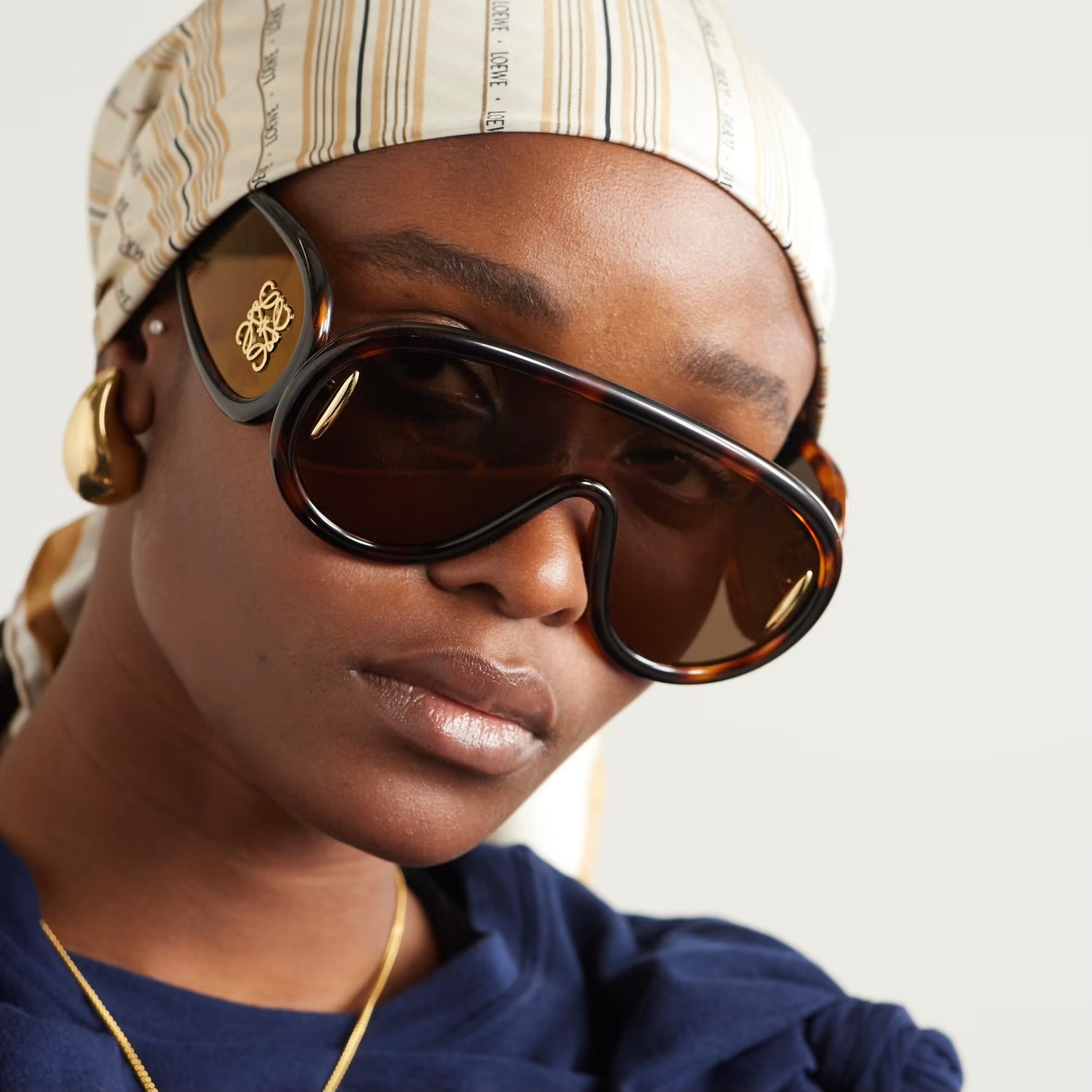 LOEWE Sunglasses LW40108I 52G