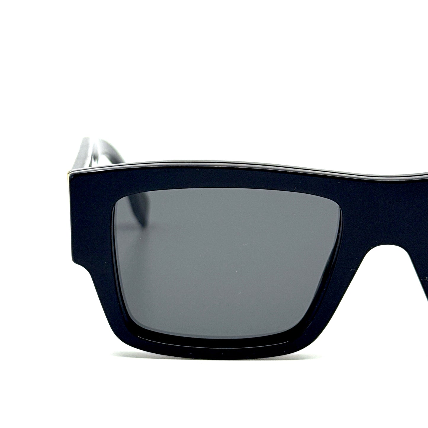 FENDI Sunglasses FE40118I 01A
