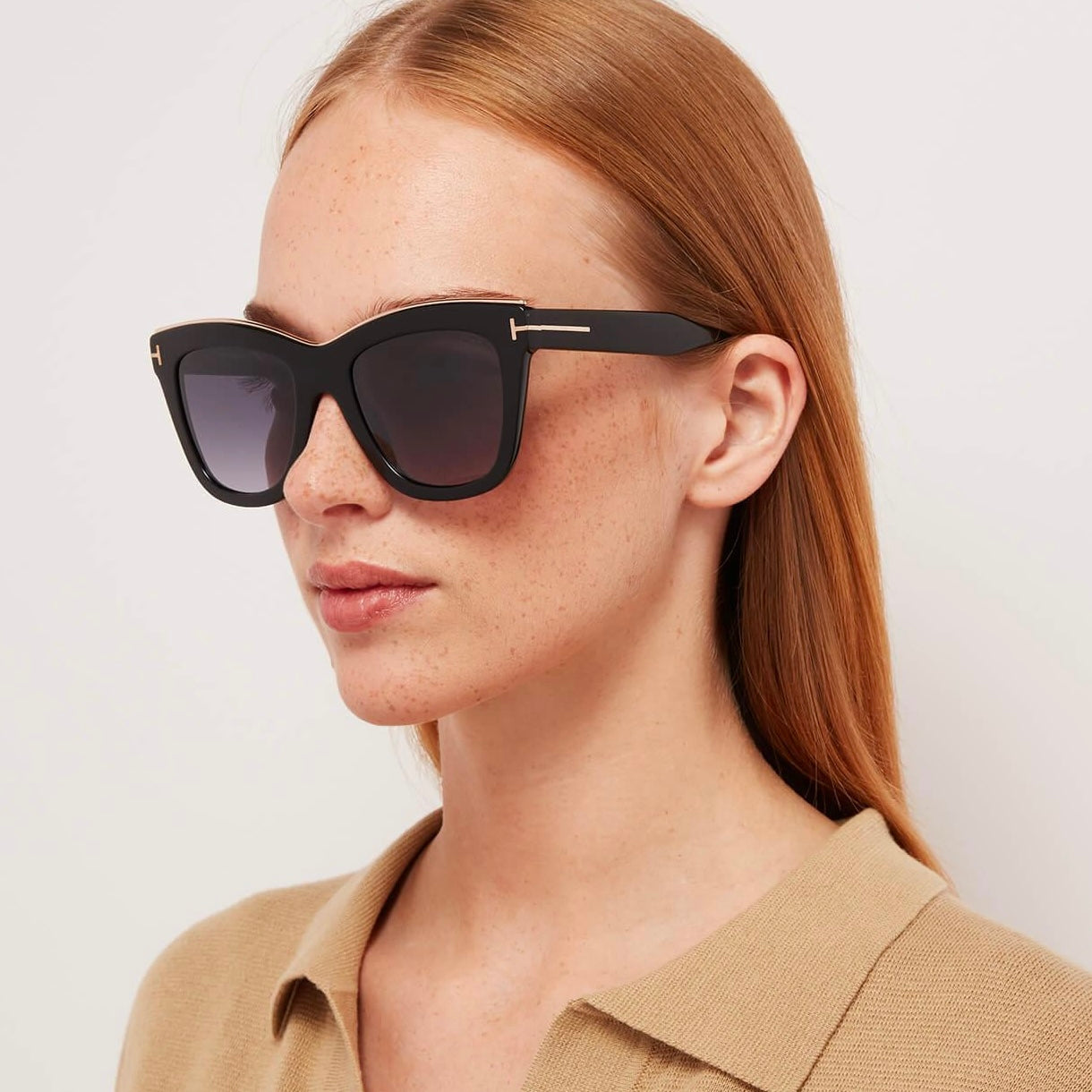 TOM FORD Julie Sunglasses TF685 01C