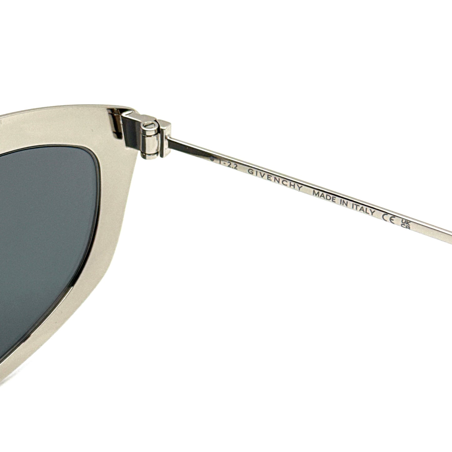 GIVENCHY Sunglasses GV40029U 16C