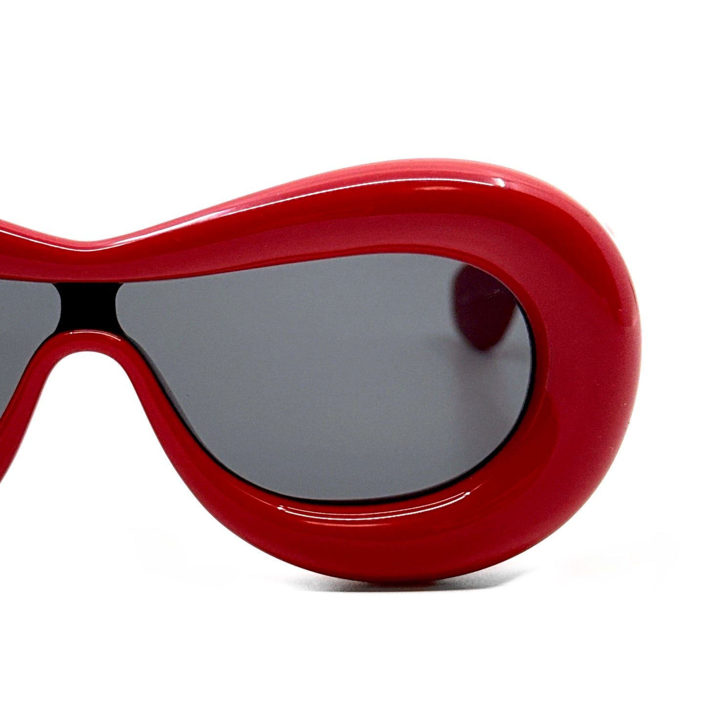 LOEWE Sunglasses LW40199I 66A