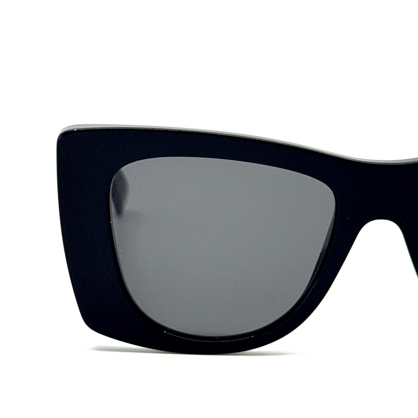 BVLGARI Sunglasses Roma BV40038I 01A