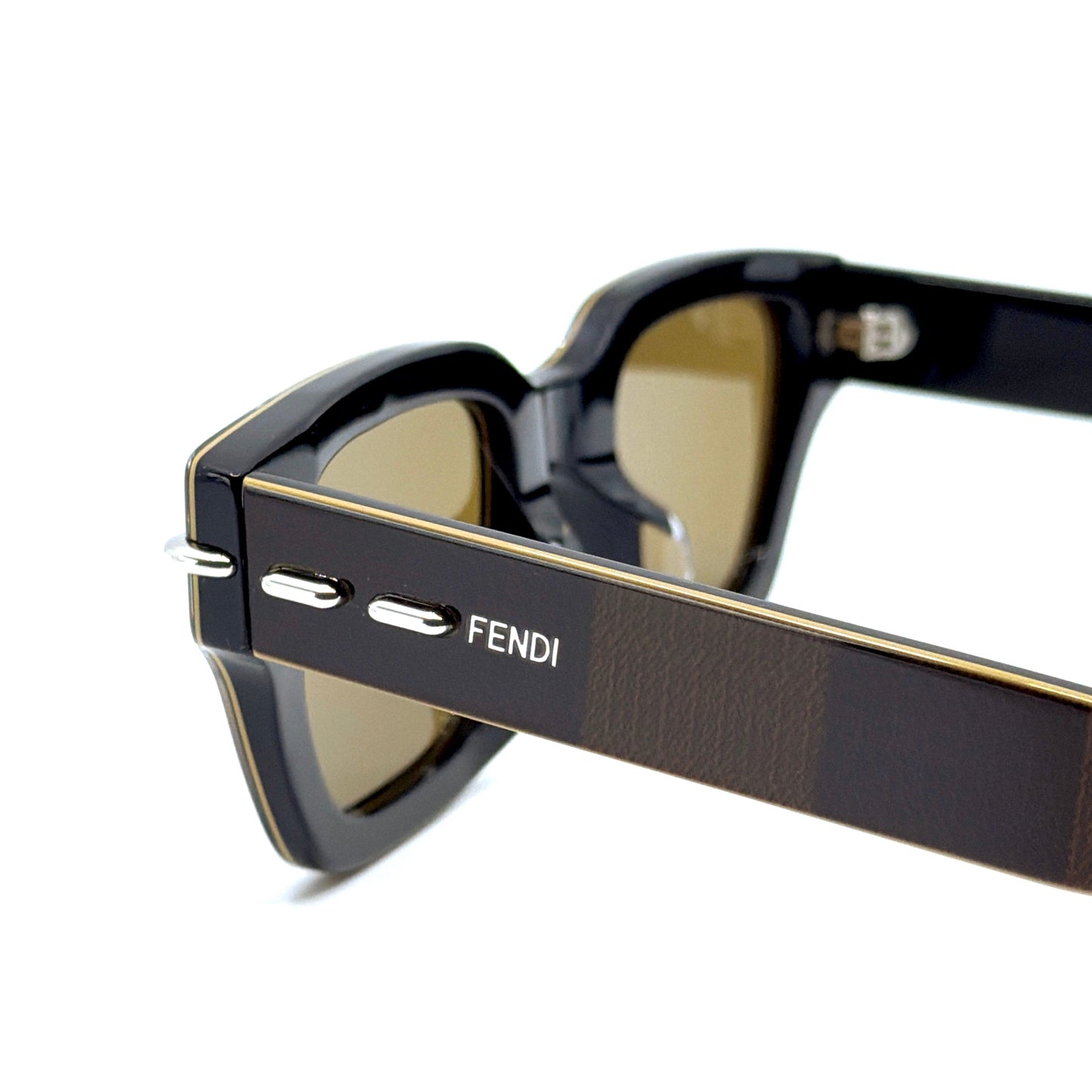 FENDI Sunglasses FE40191F 50E