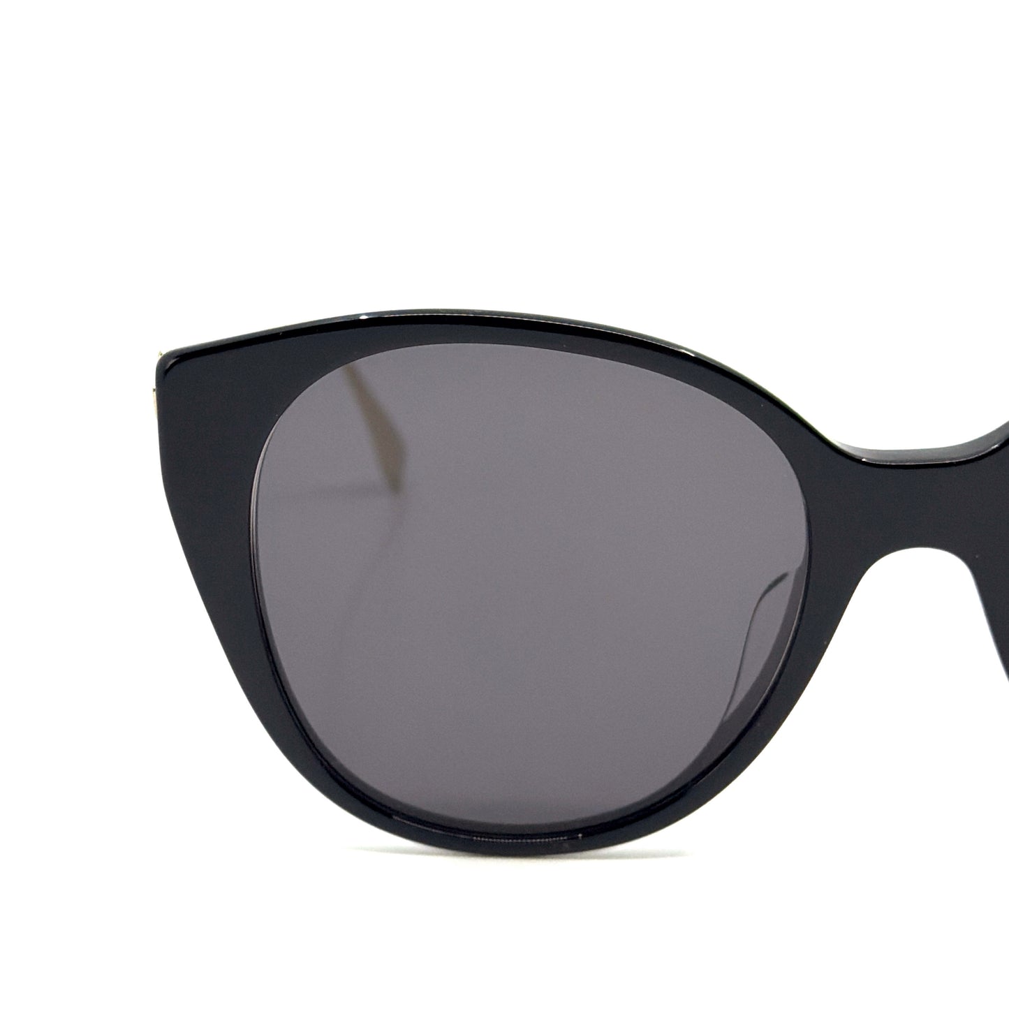 FENDI Sunglasses FE40047F 01A