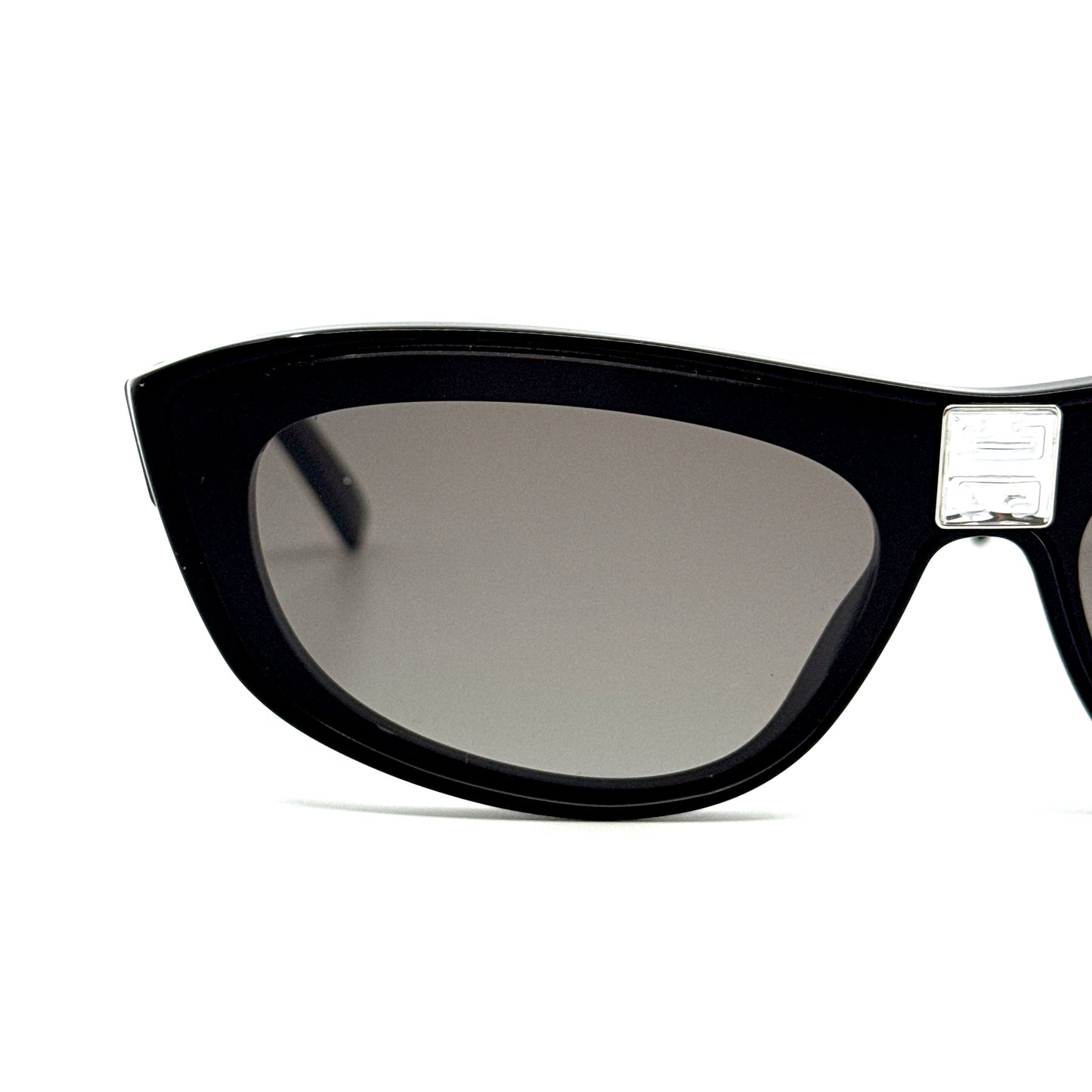 GIVENCHY Sunglasses GV40027I 01B