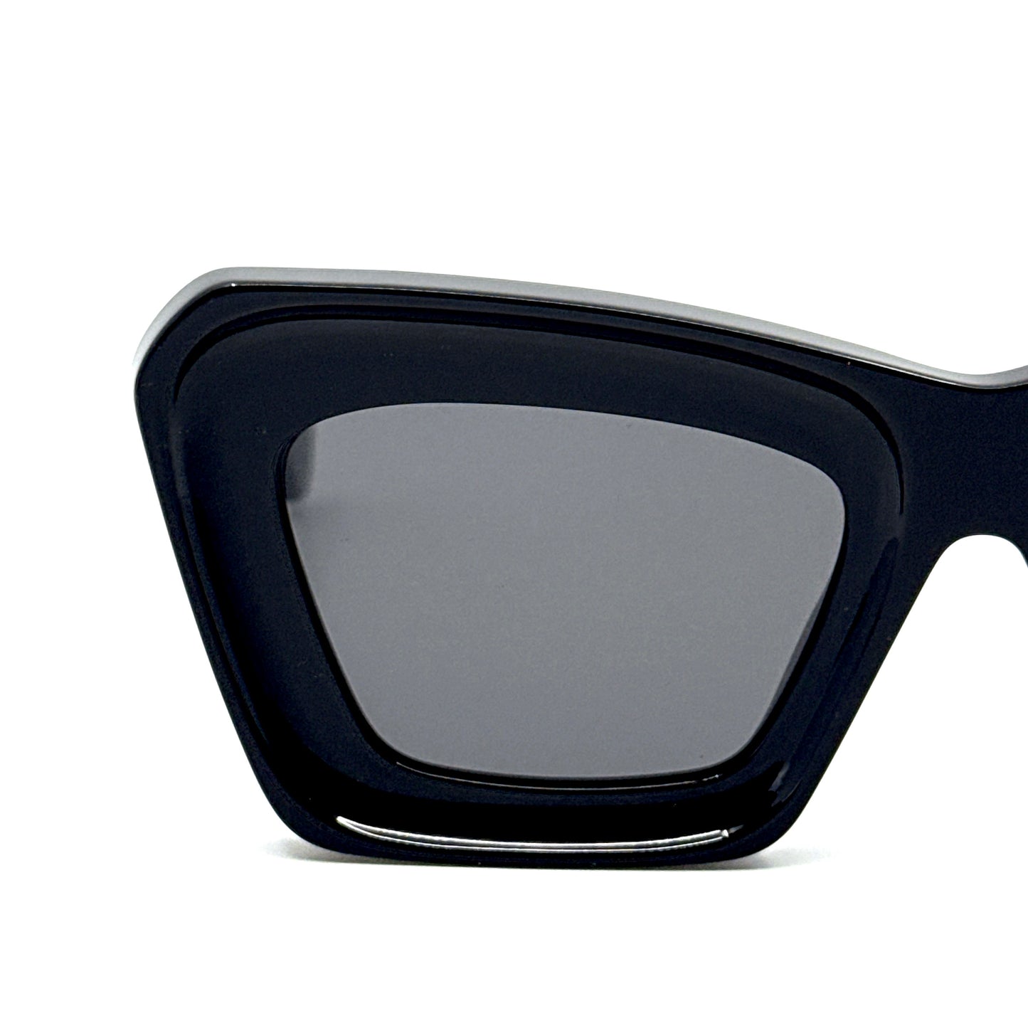 LOEWE Sunglasses LW40145F 01A