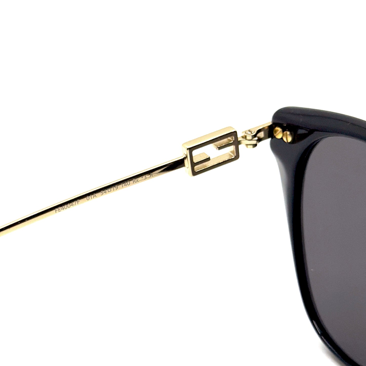 FENDI Sunglasses FE40047F 01A