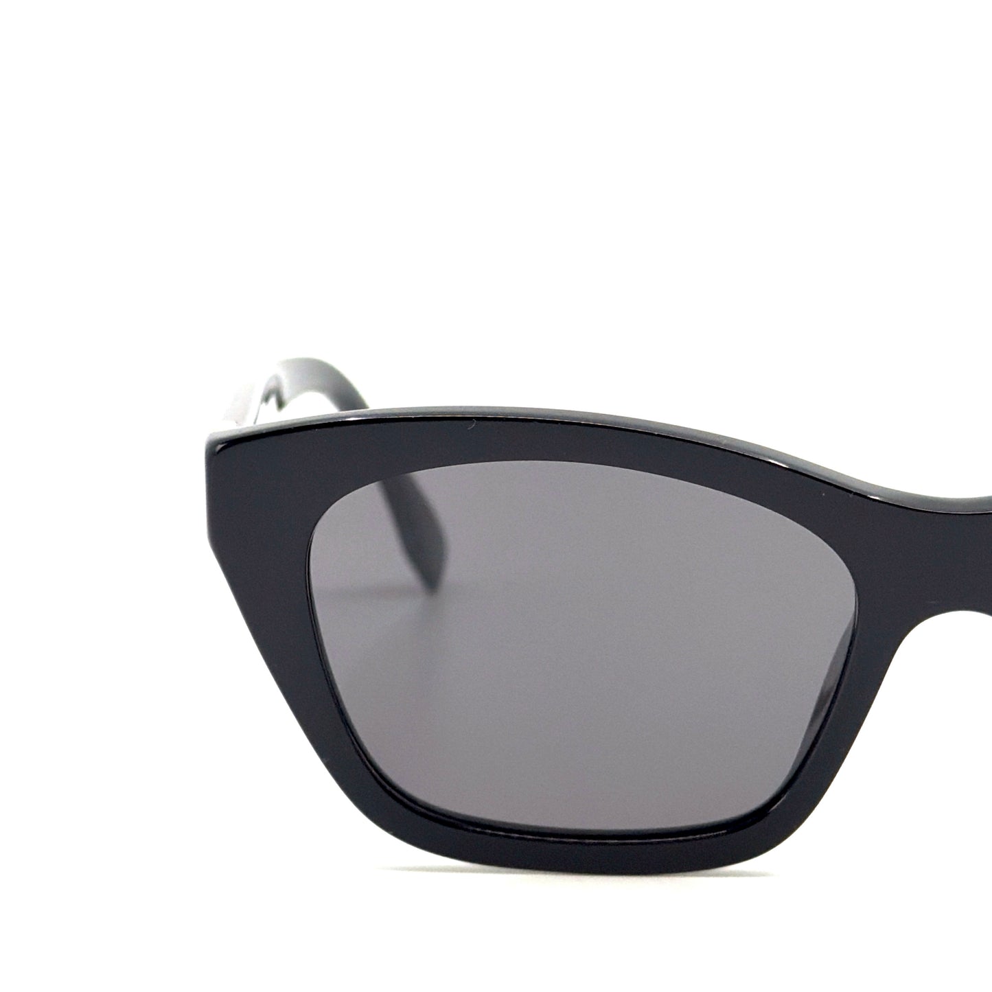 FENDI Sunglasses FE40205I 01A