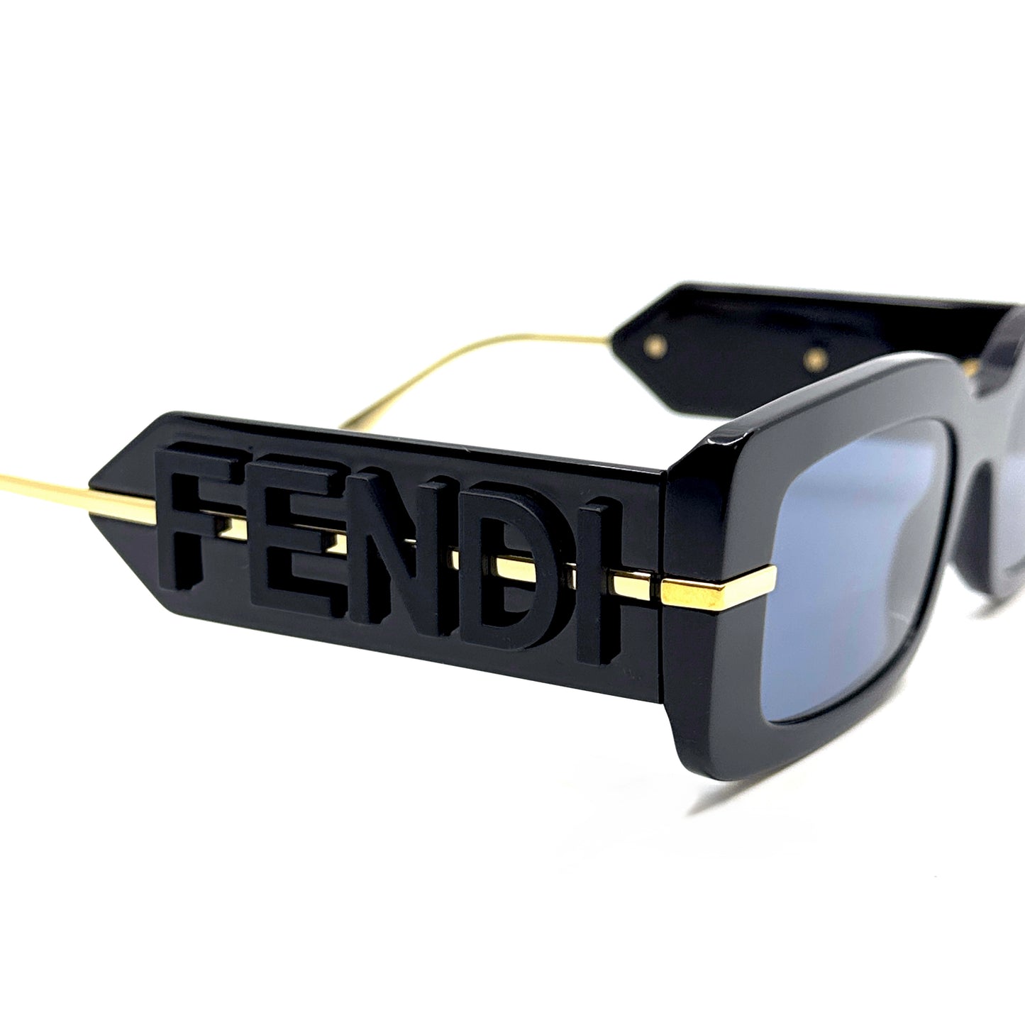 FENDI Sunglasses FE40133I 01V