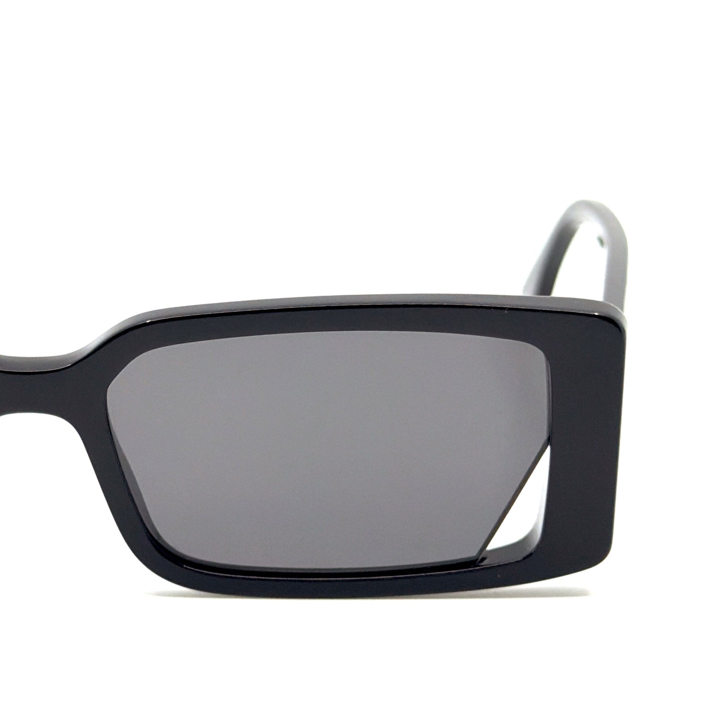 FENDI Sunglasses FE40164I 01A