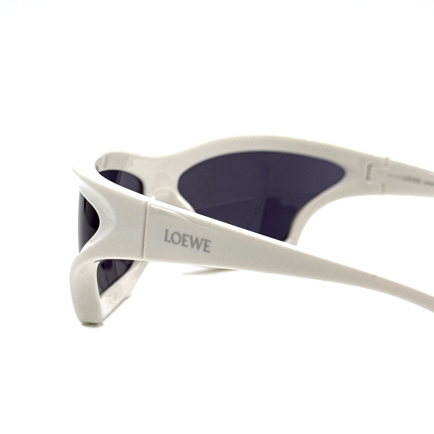 LOEWE Sunglasses LW40143U 25A