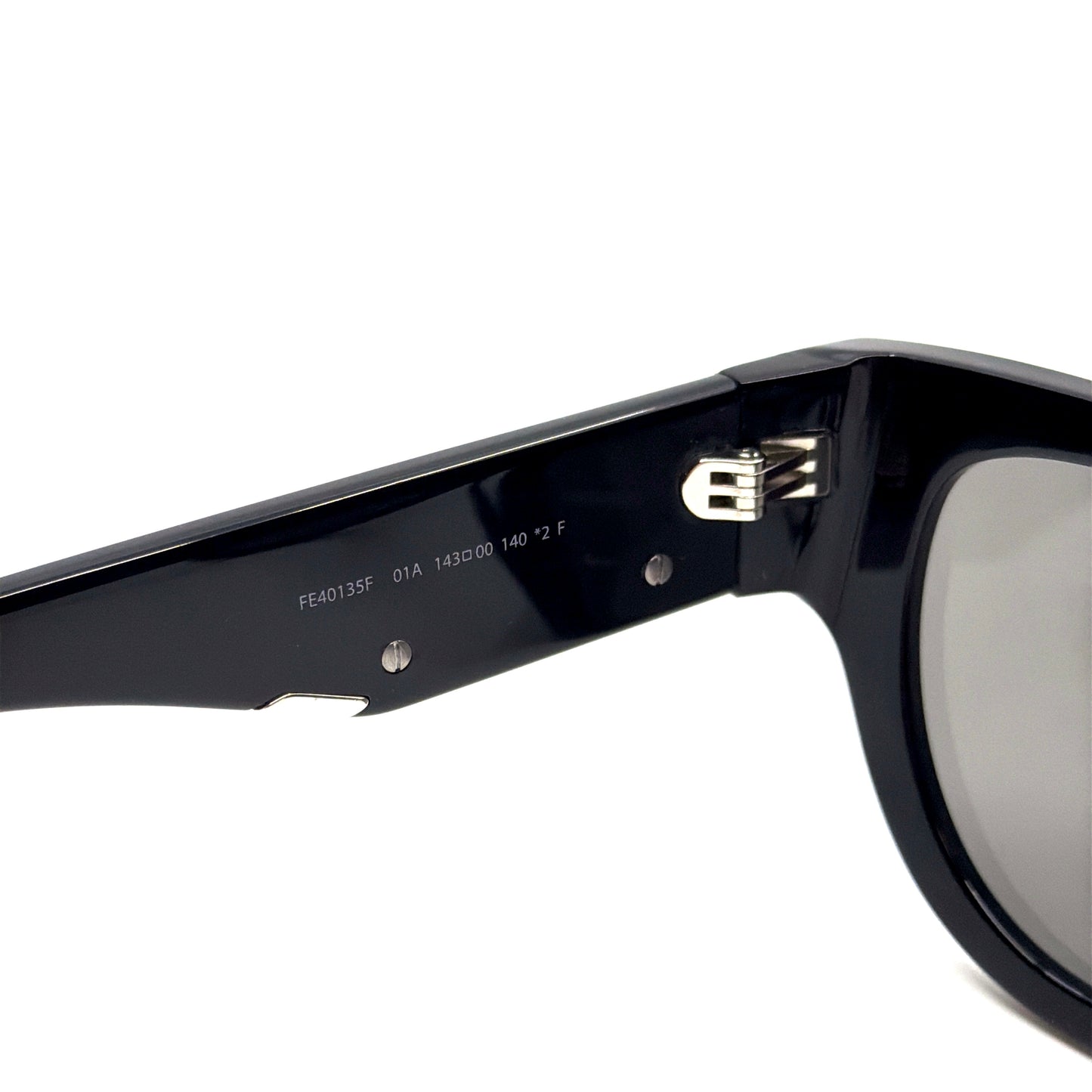 FENDI Sunglasses FE40135F 01A
