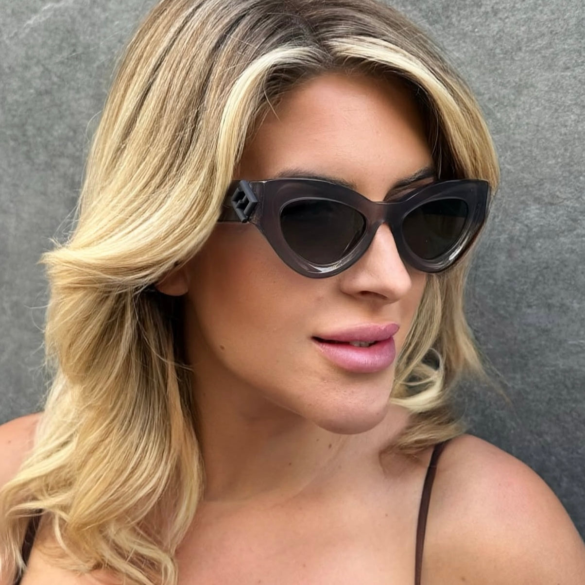 FENDI Sunglasses FE40146I 20A