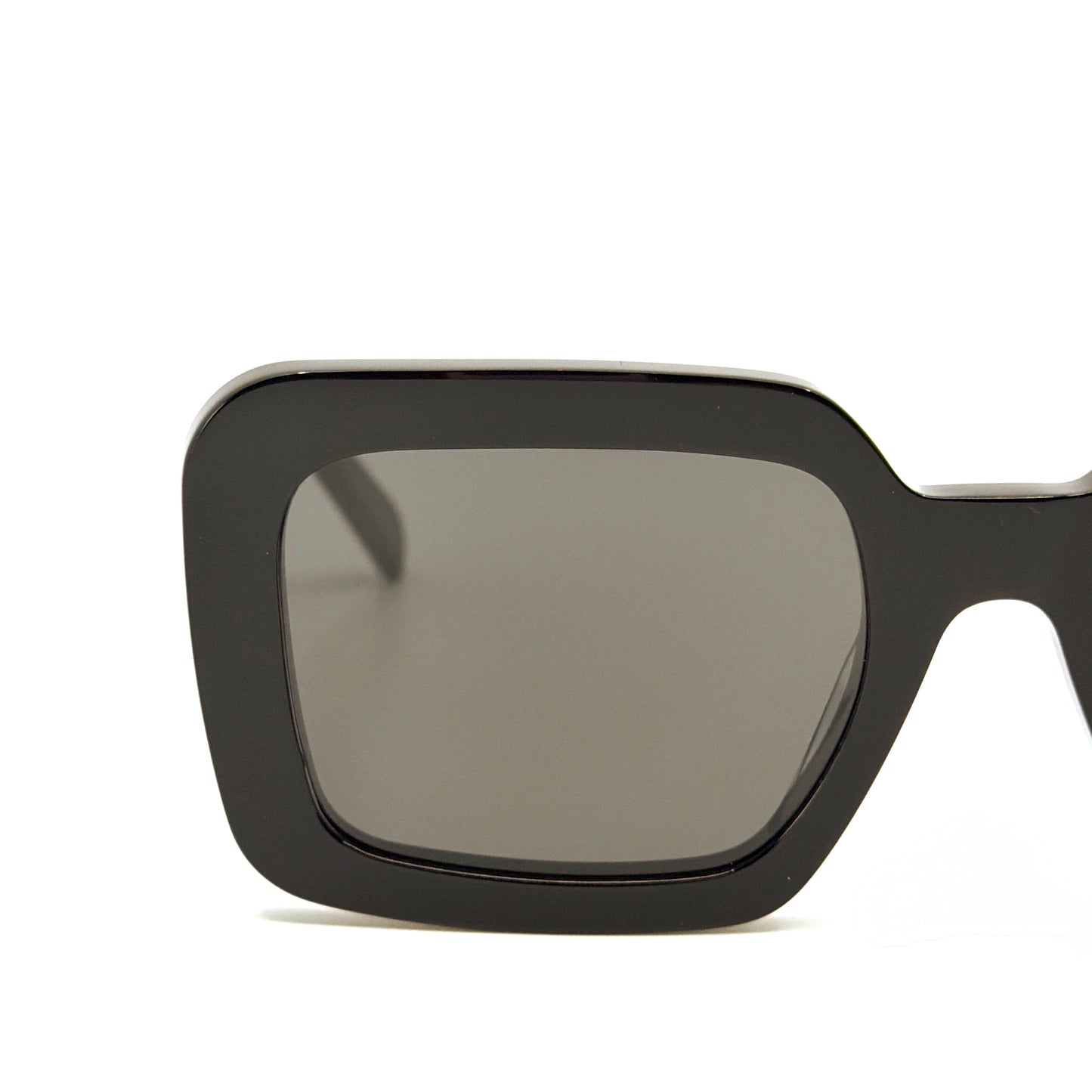 CELINE Sunglasses CL40304U 01A