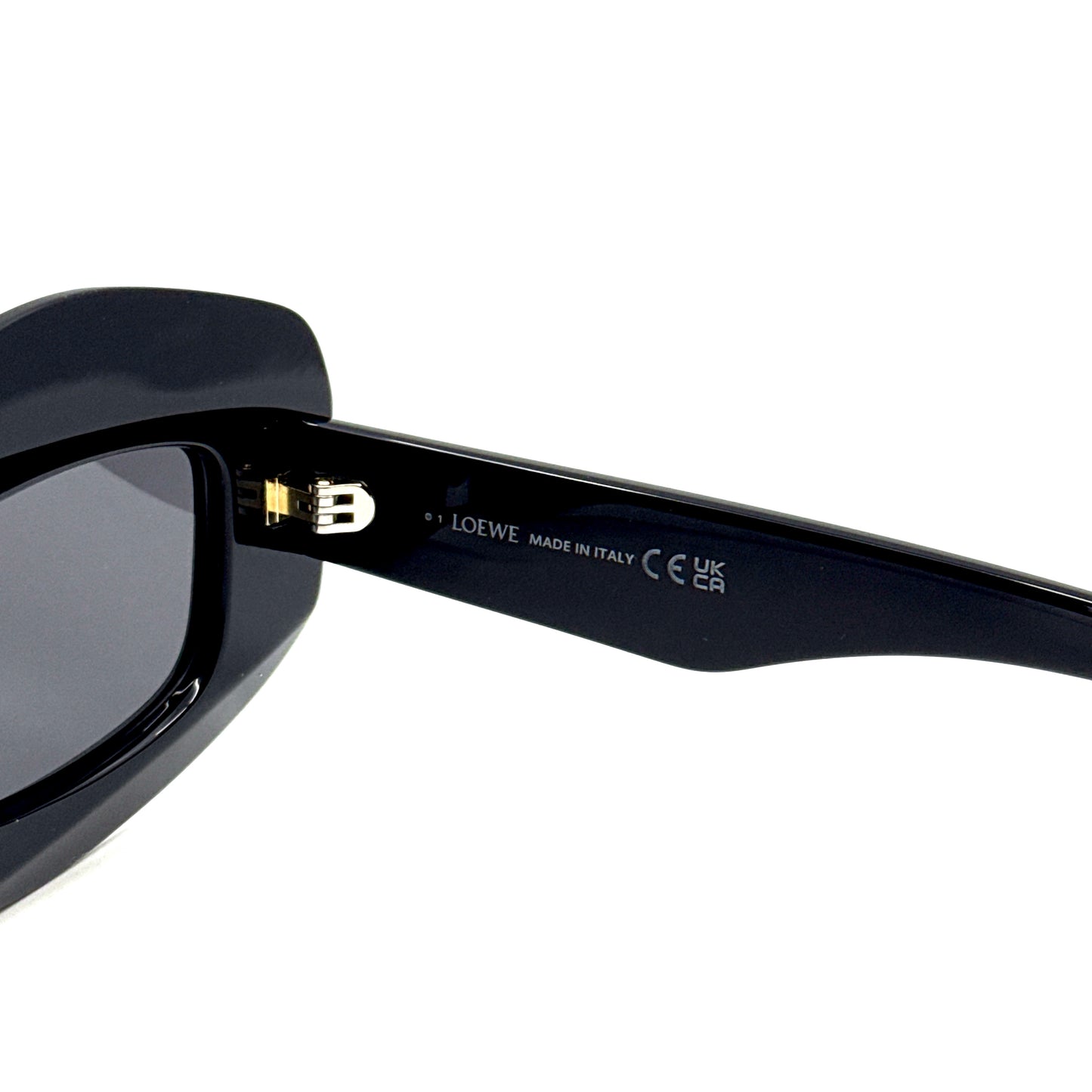 LOEWE Sunglasses LW40114F 01A