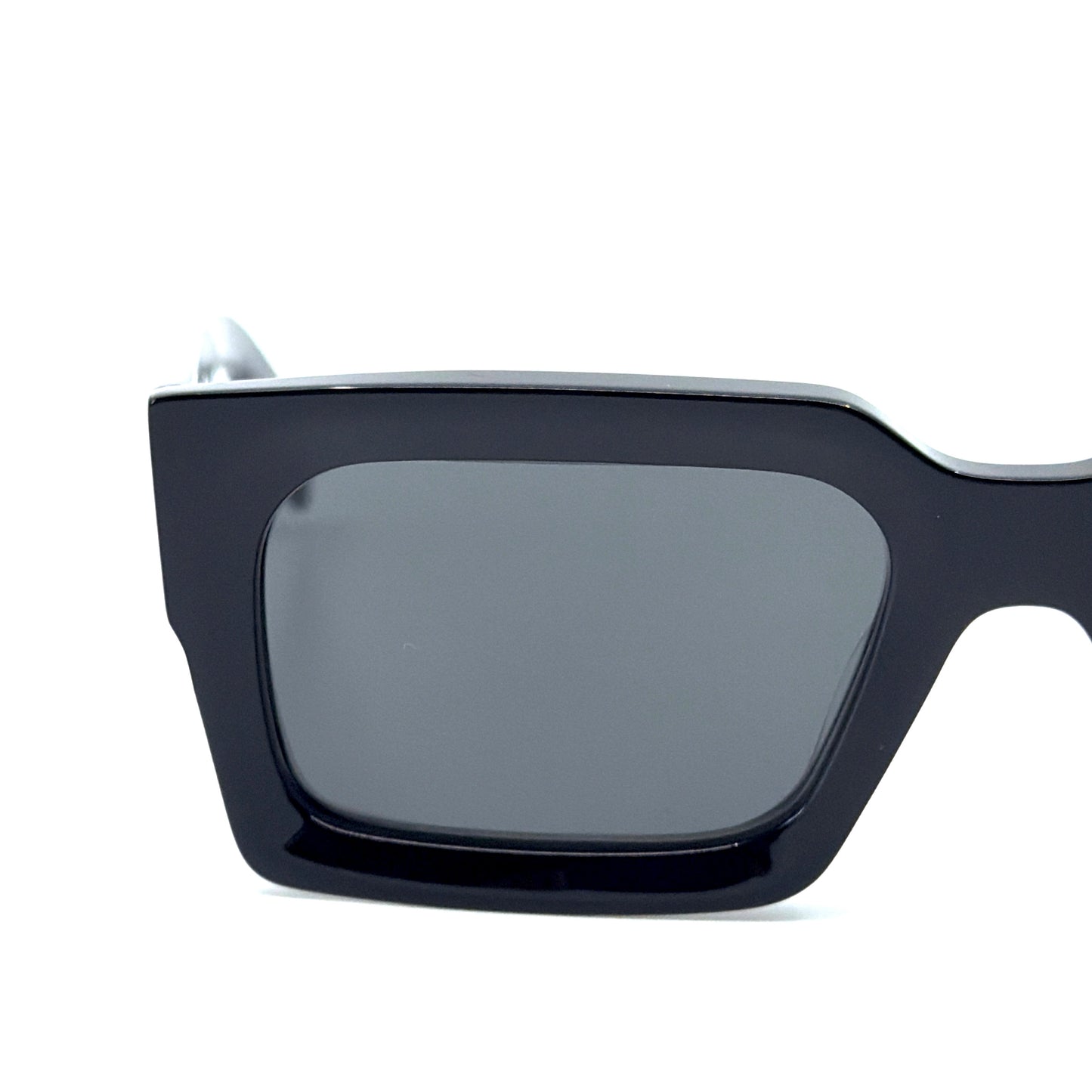 CELINE Sunglasses CL40280U 01A