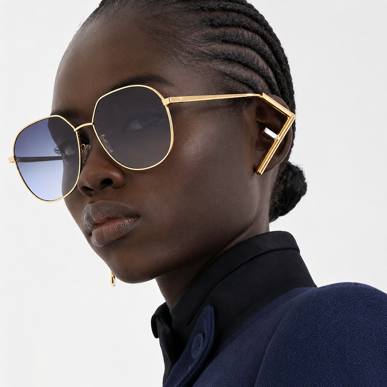 FENDI Sunglasses FE40069U 30B