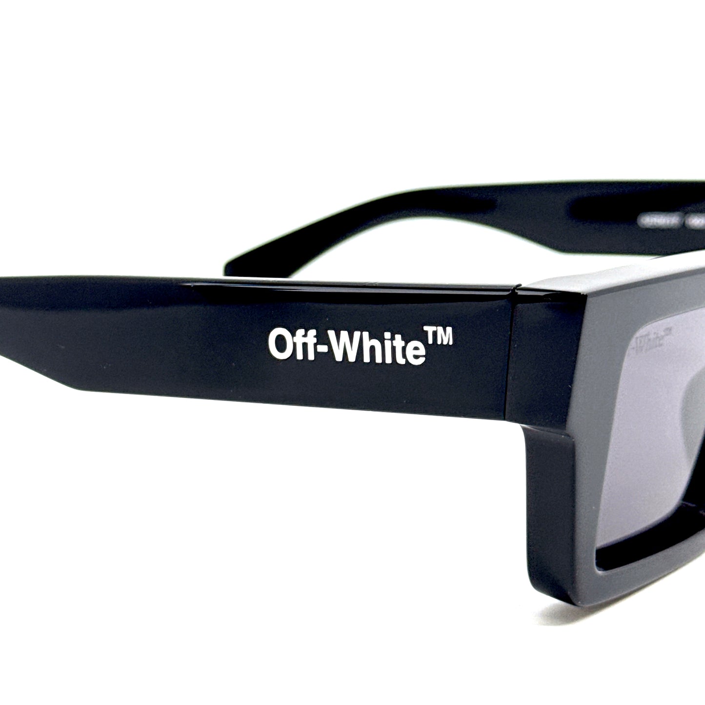 OFF-WHITE Sunglasses NASSAU OERI017 1007